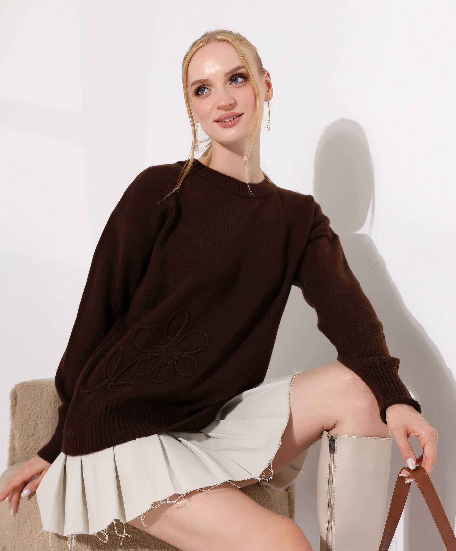 Bisiklet Yaka Süzene İşlemeli Kazak