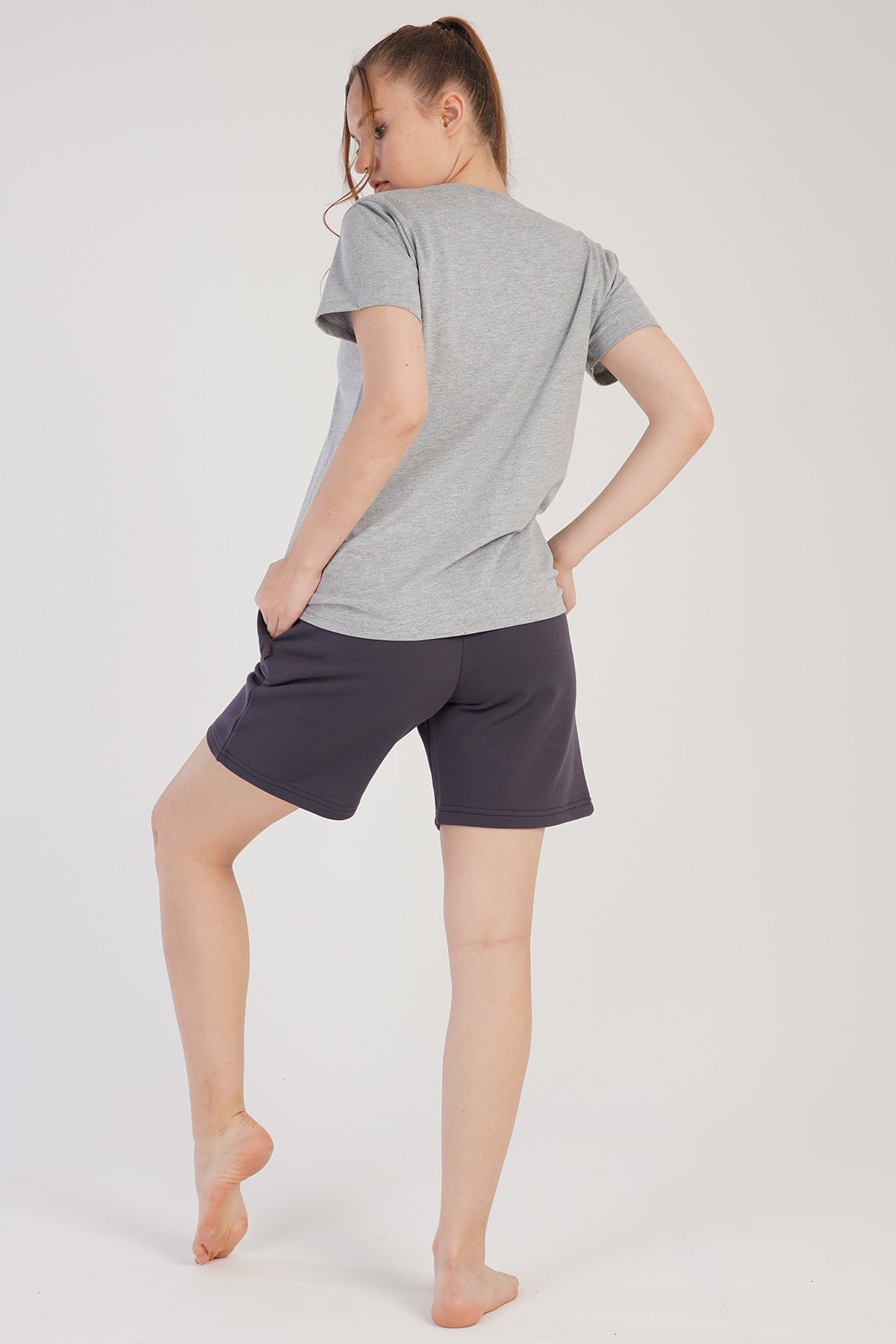 KADIN P.SUPREM/3IPLIK V YAKA KISA KOL CEPLI SORT TAKIM