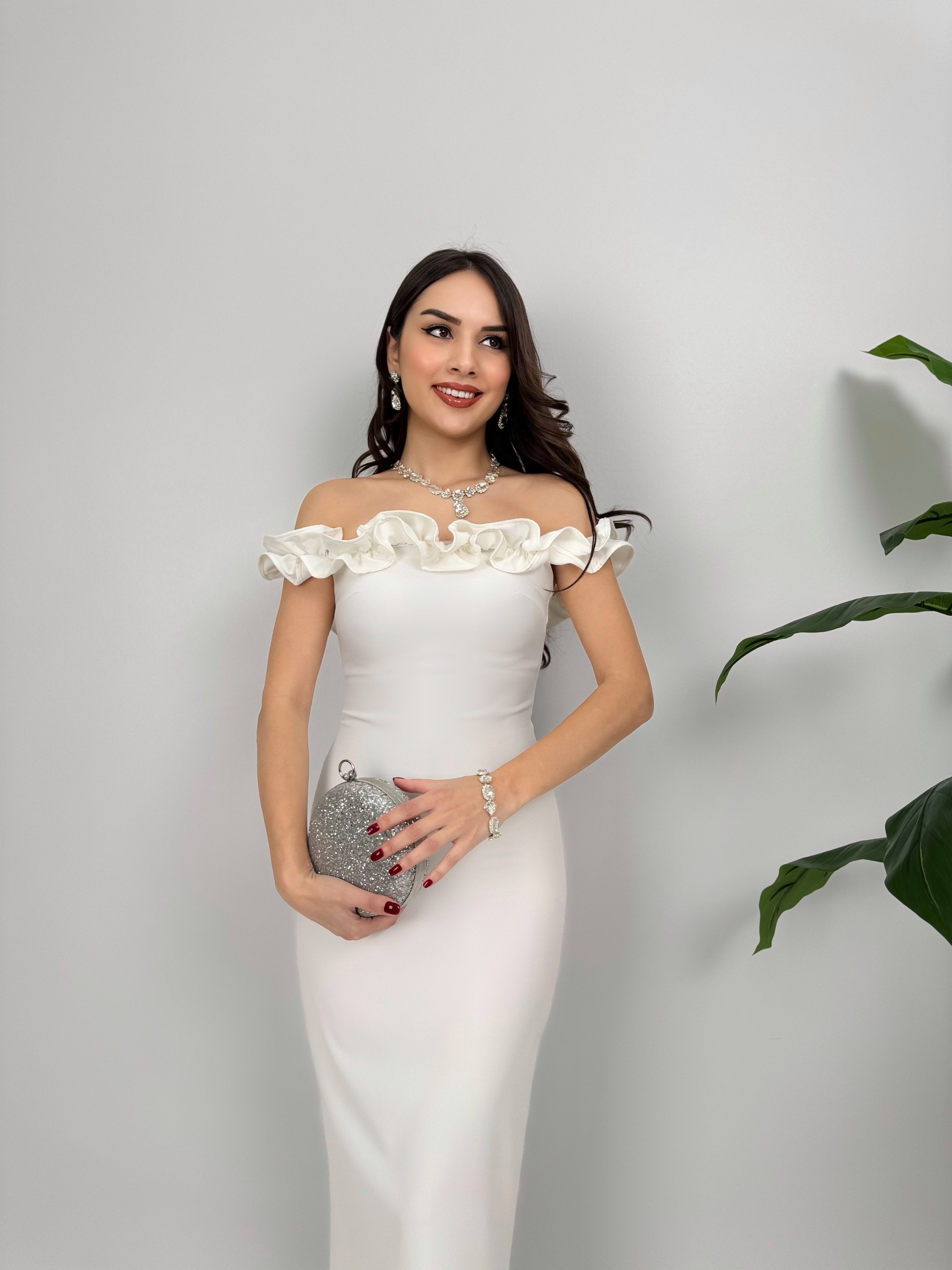 3021 GÖĞÜS BÜZGÜLÜ ELBİSE