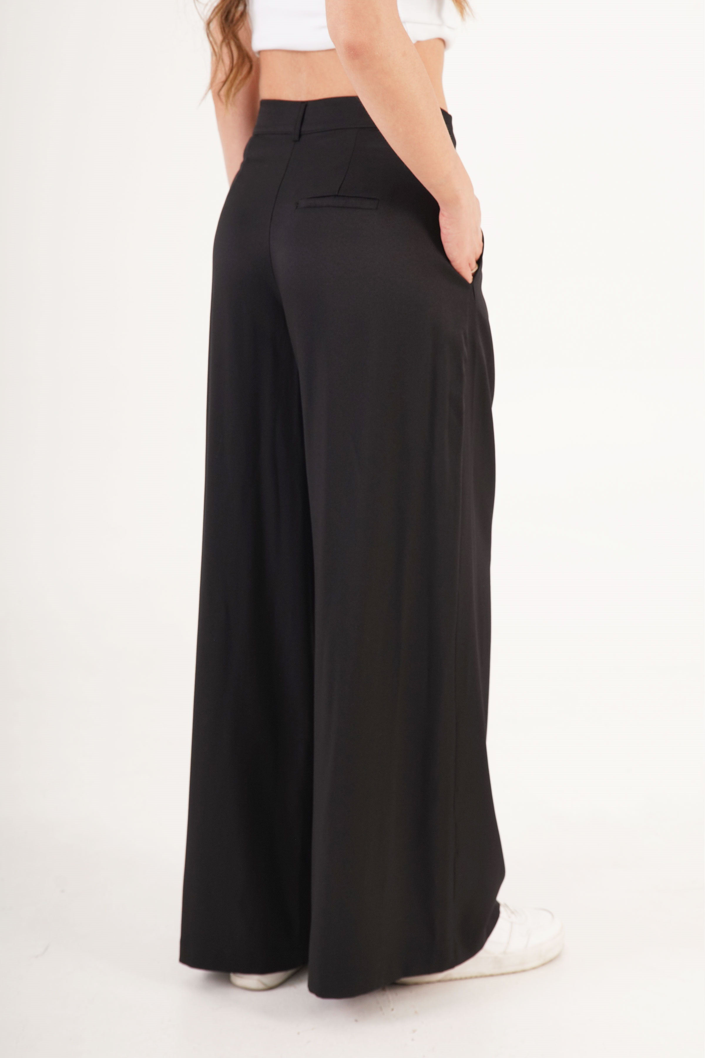 Piliseli Çift Cepli Salaş Toptan Siyah Pantolon