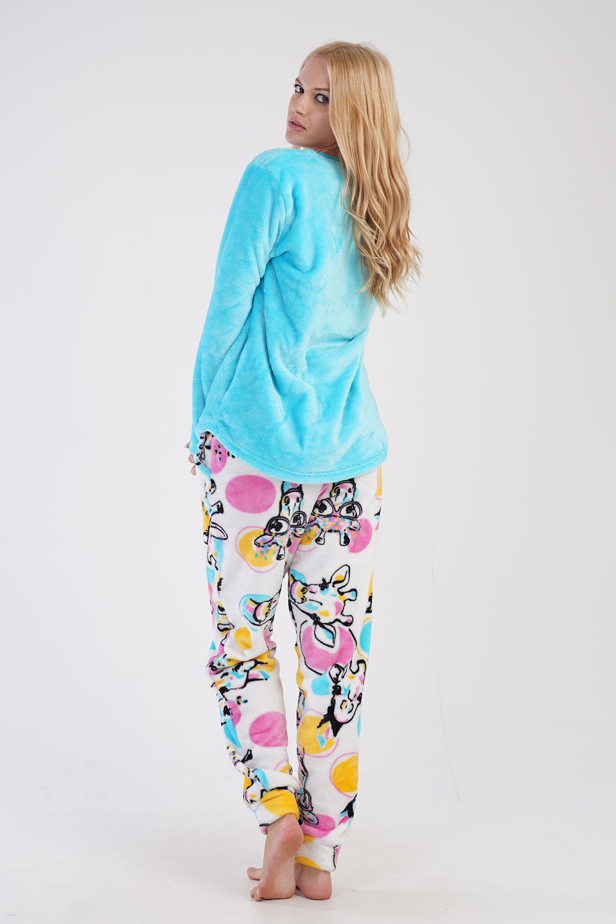 KADIN SOFT O YAKA UZUN KOL ETEGI OVAL MANSETLI CEPLI PIJAMA TAKIM - PARLAK MINT