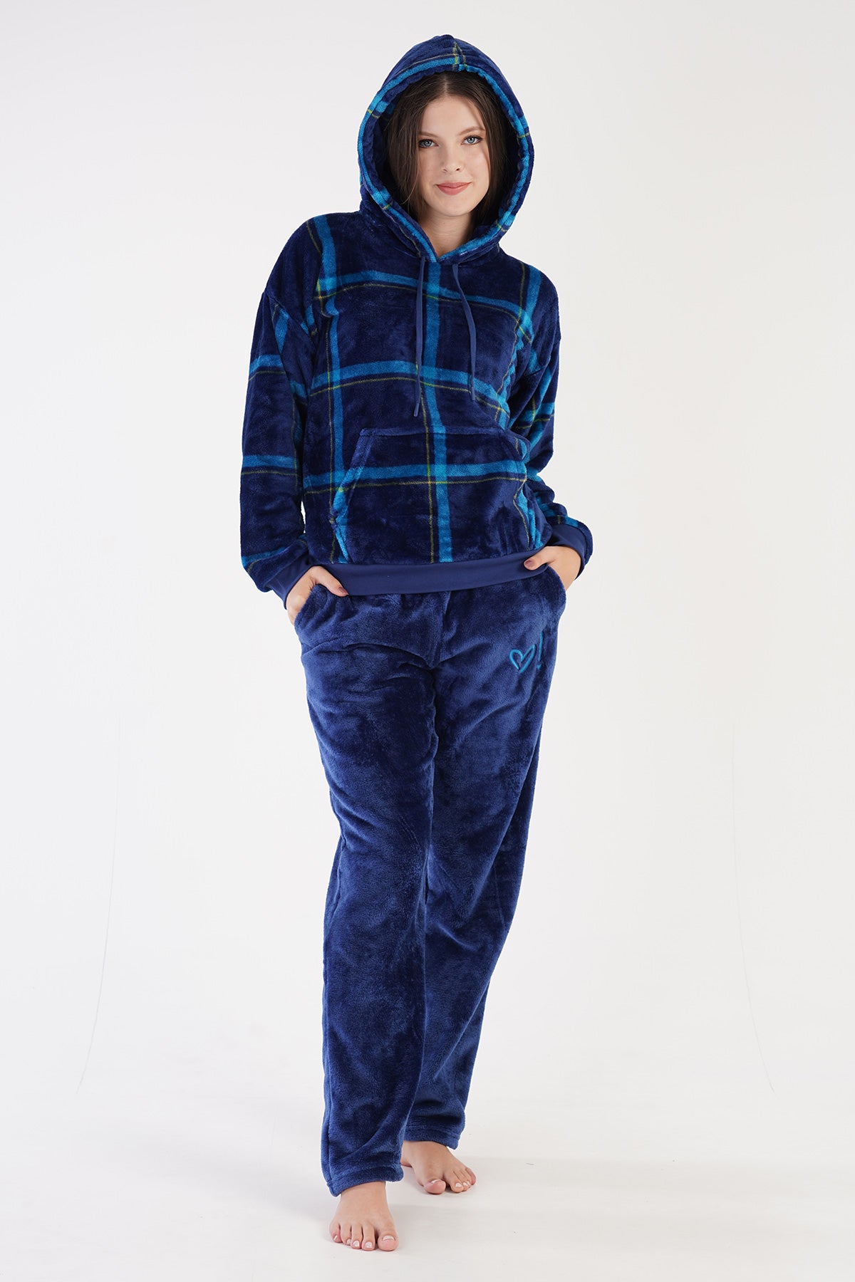KADIN SOFT KAPSONLU DUSUK OMUZLU UZUN KOL KANGURU CEPLI MANSETLI PIJAMA TAKIM - INDIGO