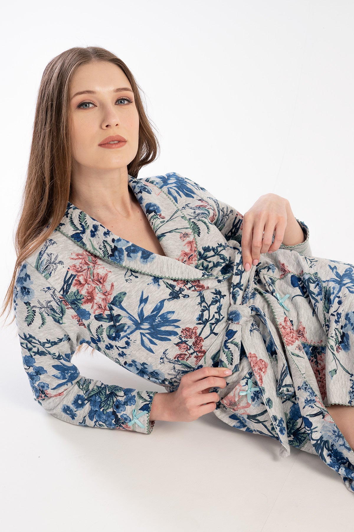 KADIN KAPITONE SAL YAKA UZUN KOL KISA SABAHLIK