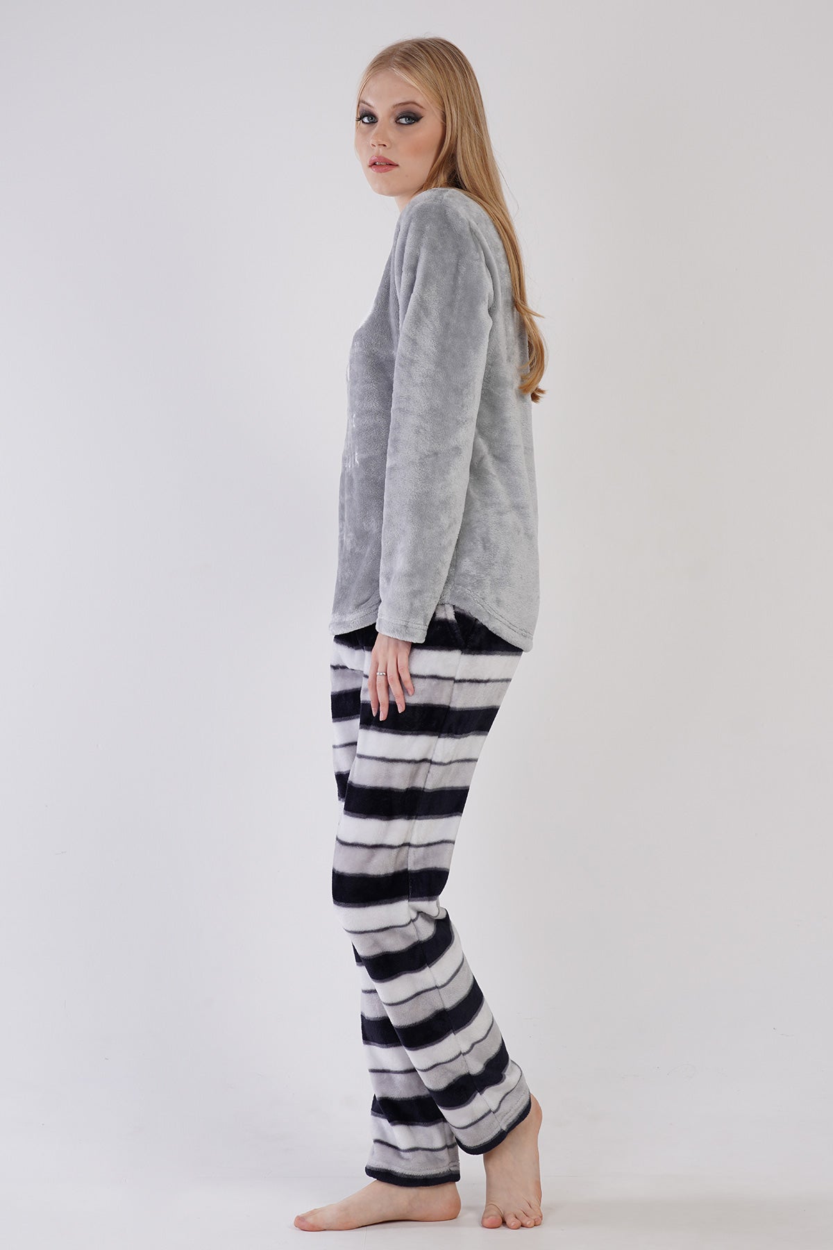 KADIN SOFT O YAKA UZUN KOL ETEGI OVAL CEPLI PIJAMA TAKIM - TAS