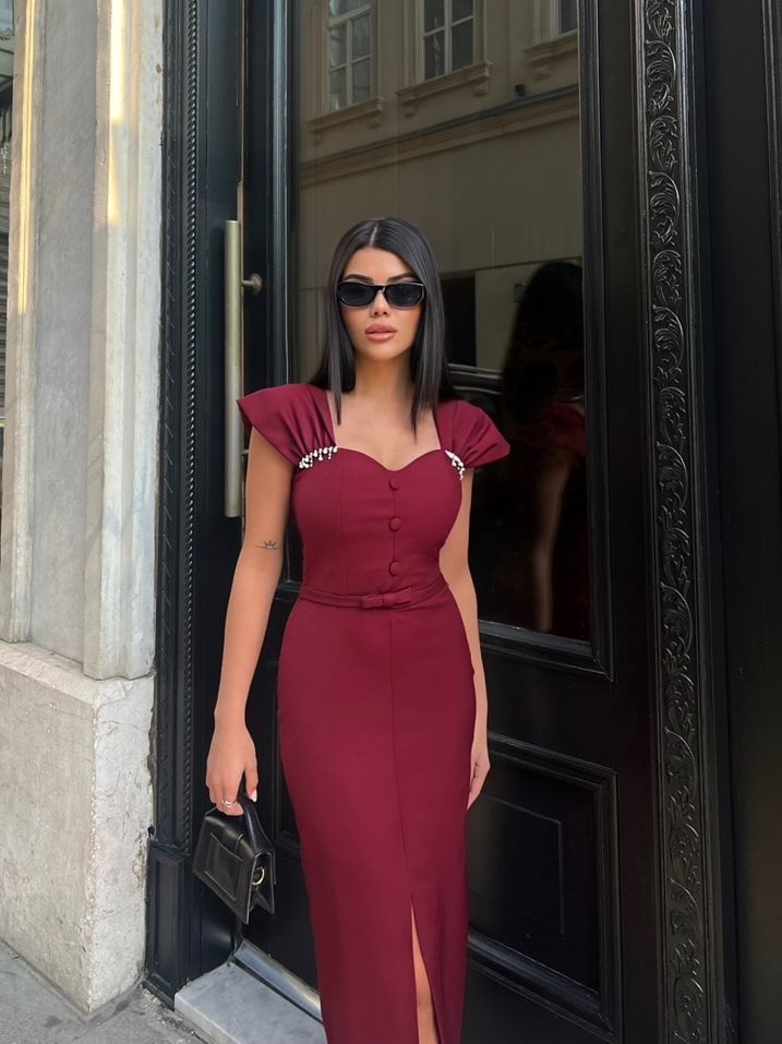3067 FİYONKLU DÜĞMELİ ELBİSE