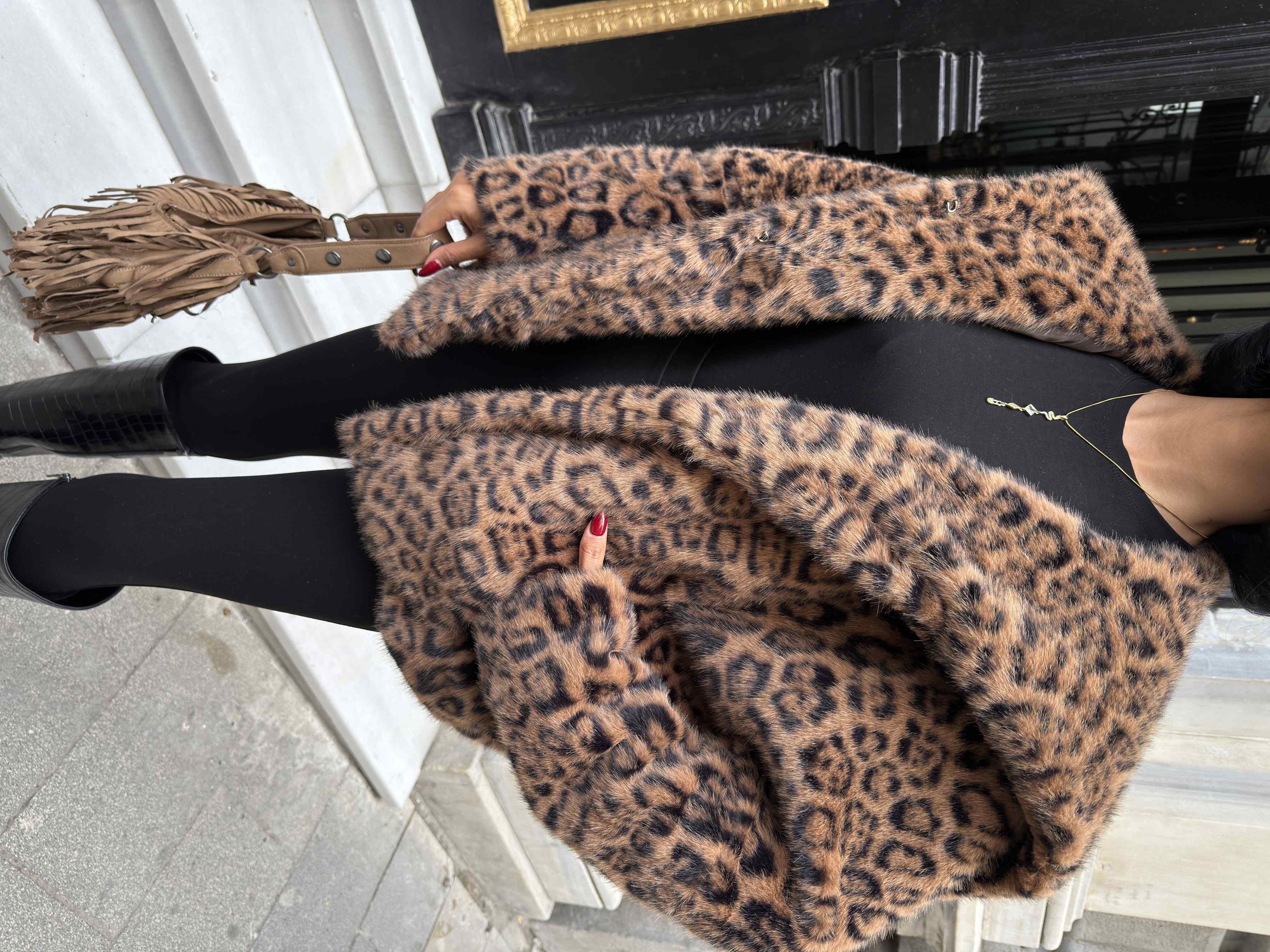 3098 HOODED LEOPARD FUR