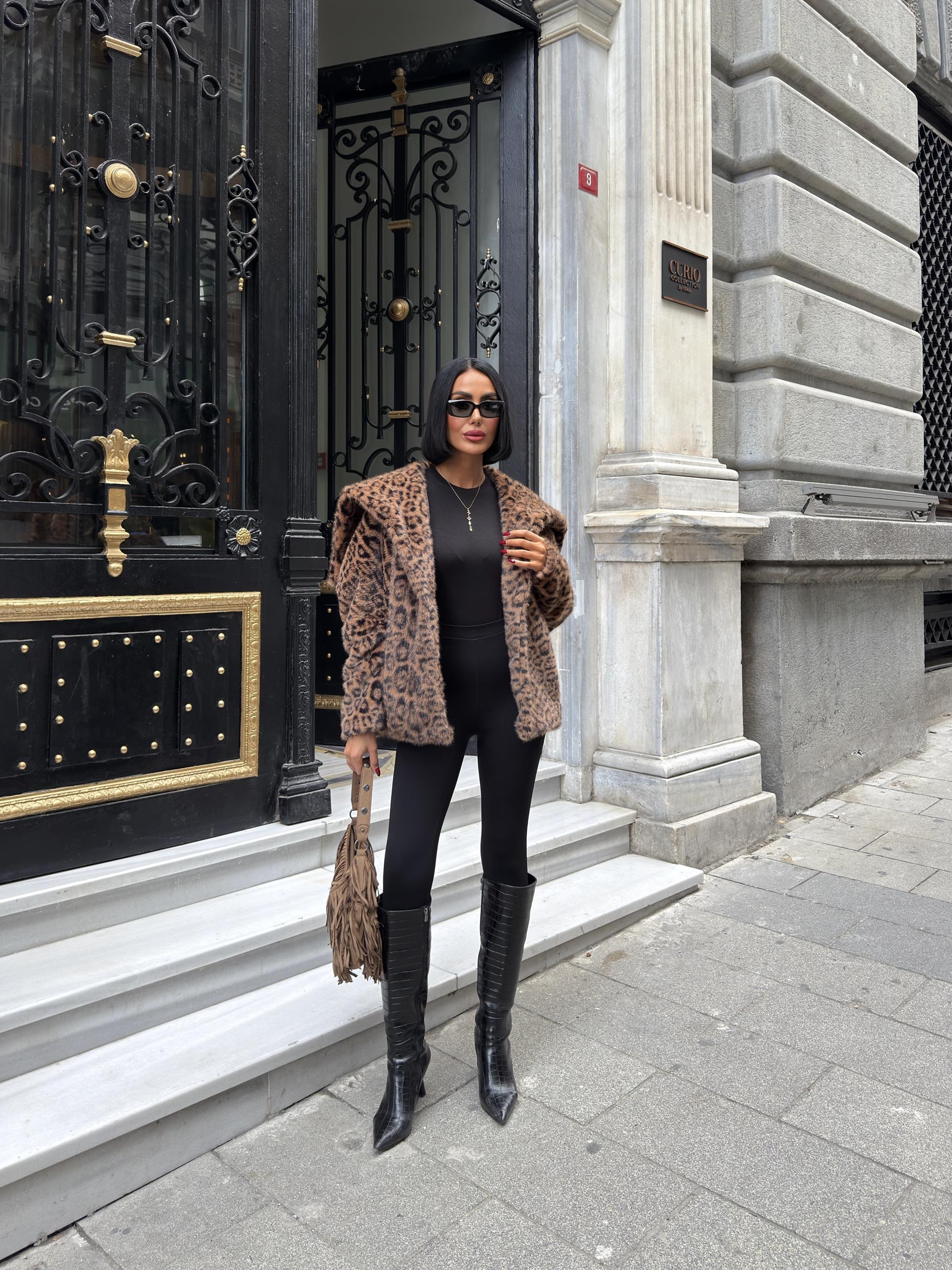 3098 HOODED LEOPARD FUR