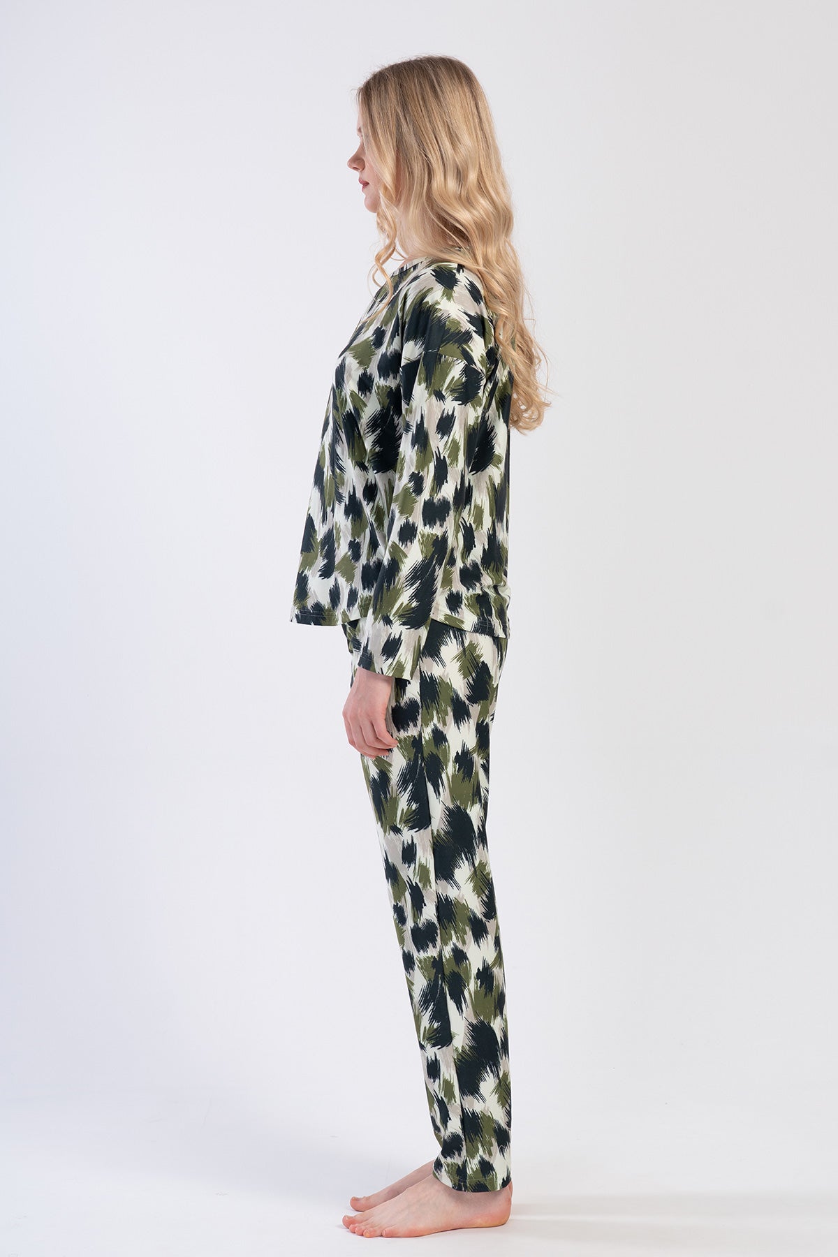 KADIN MICROSOFT MARLA O YAKA DUSUK OMUZLU UZUN KOL ETEGI OVAL CEPLI PIJAMA TAKIM