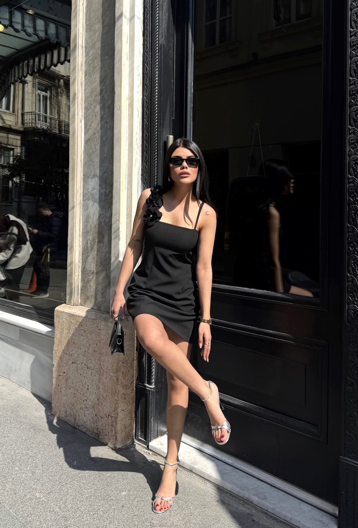 3129 GÜL ASKILI ELBİSE