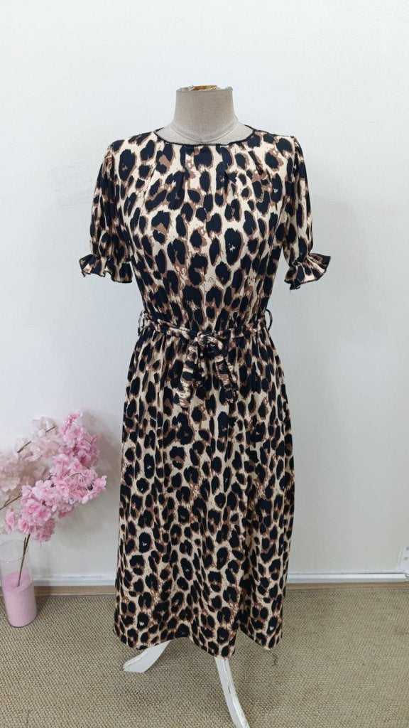 Kadın Kısa Kollu Yakalı Belden Kuşaklı Leopar Desenli Midi Süprem Elbise , 36139