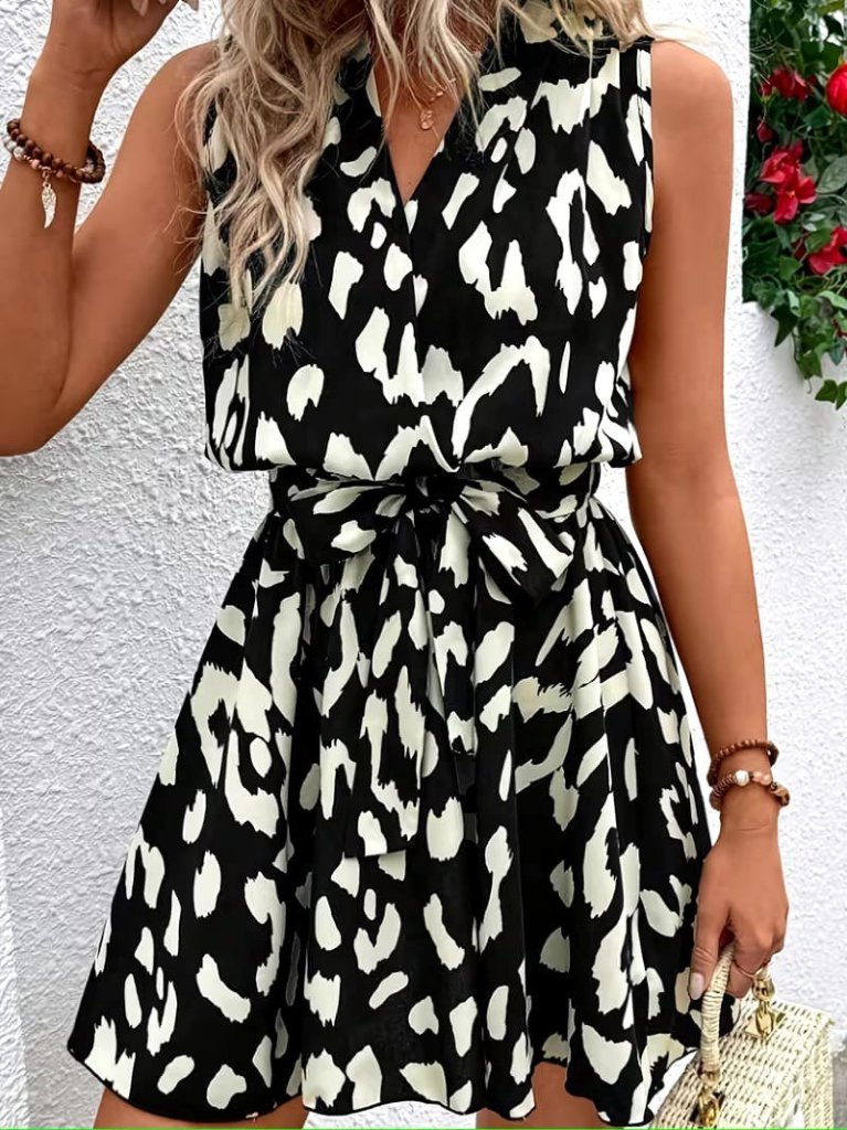 Women's Strappy Wrap Neck Patterned Short Dress with Belt, 31777