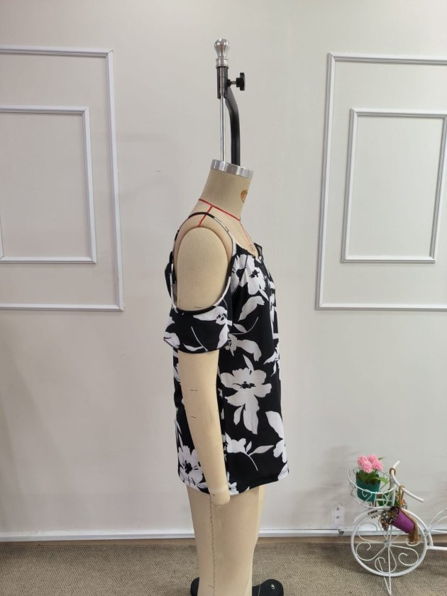 Women's Off-the-Shoulder Spaghetti Strap V-Neck Floral Patterned Supreme Blouse, 33050