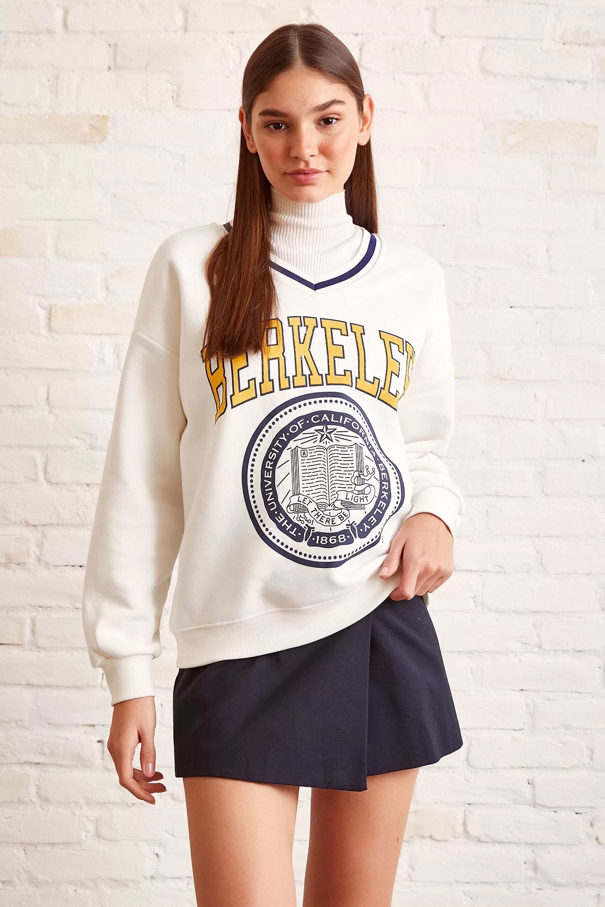 V Yaka Oversize Sweatshirt - Ekru