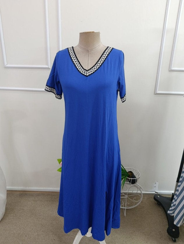 Kadın Kısa Kollu V Yakalı Yırtmaçlı Midi Boy Viskon Elbise, 37806