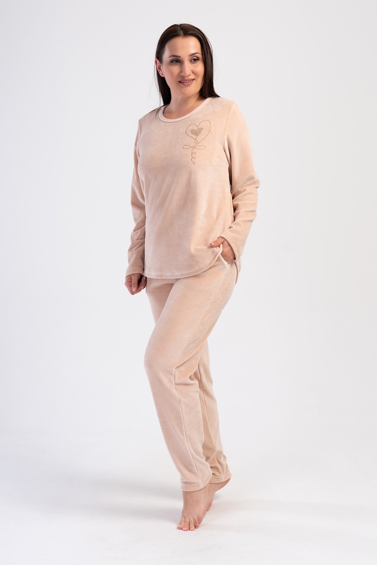 KADIN KADIFE XXL O YAKA UZUN KOL ETEGI OVAL CEPLI PIJAMA TAKIM - BEJ