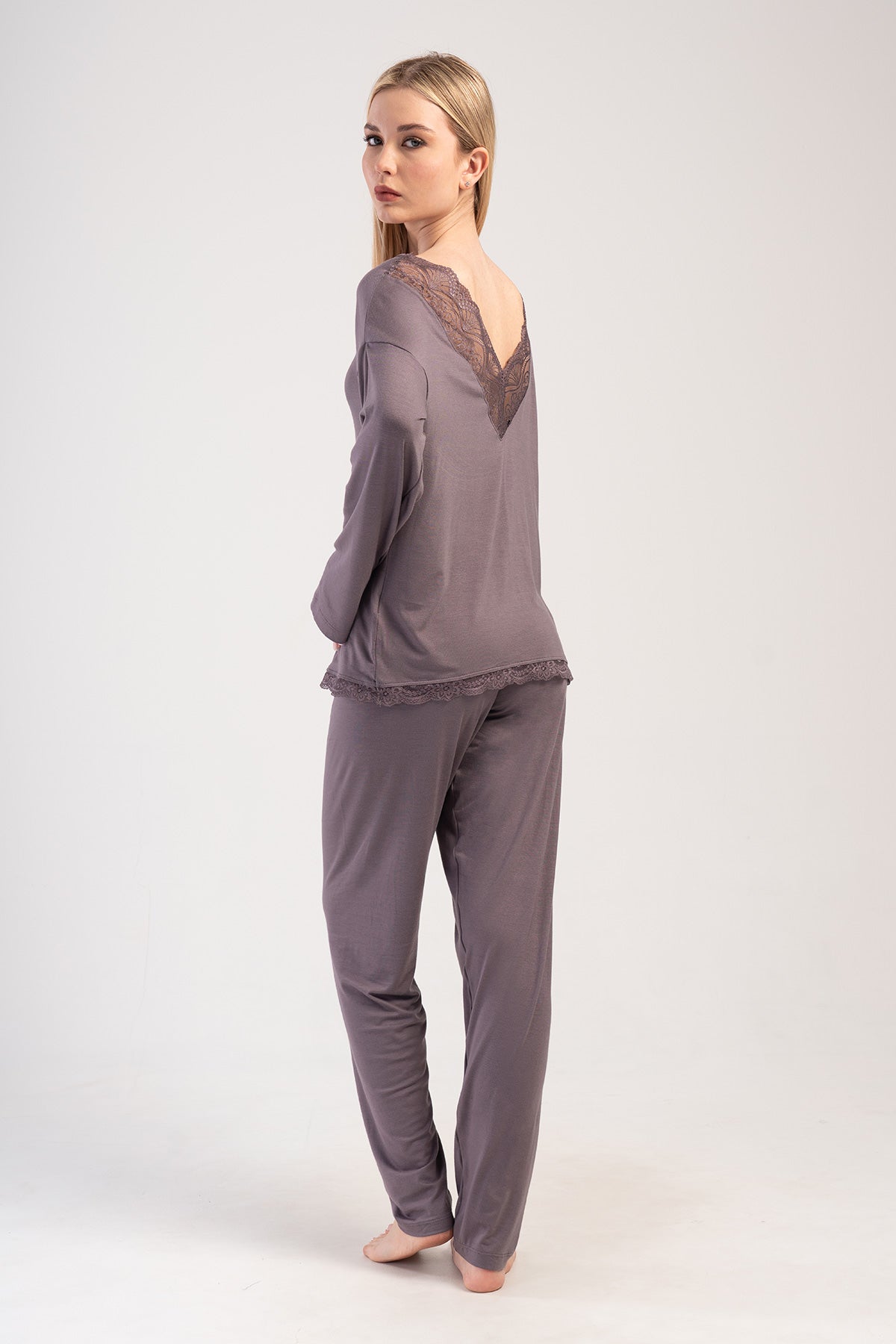 KADIN LYC VISCON XXL DANTELLI SIRTI V YAKA UZUN KOL PIJAMA TAKIM