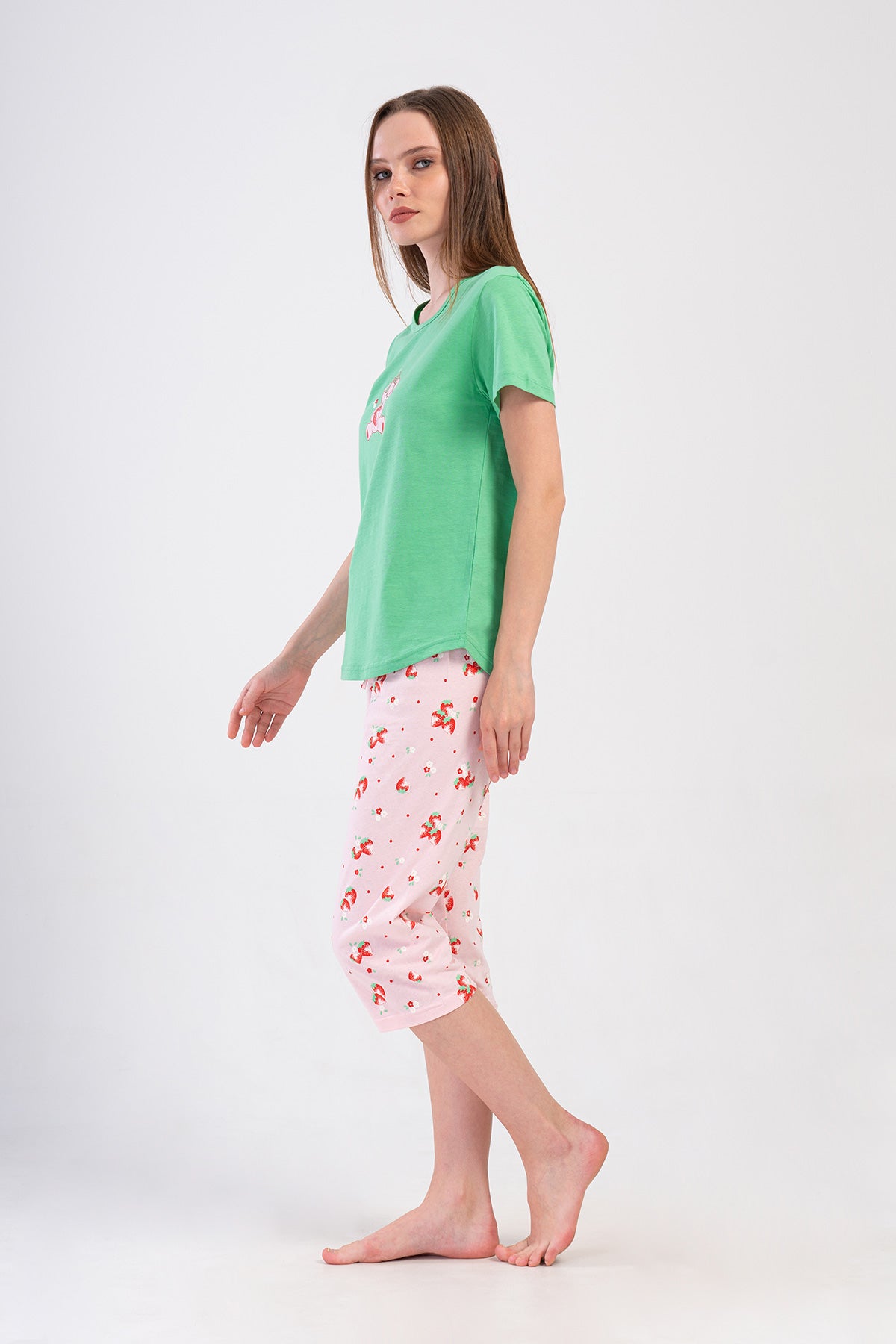 KADIN P.SUPREM O YAKA KISA KOL ETEGI OVAL KAPRI TAKIM