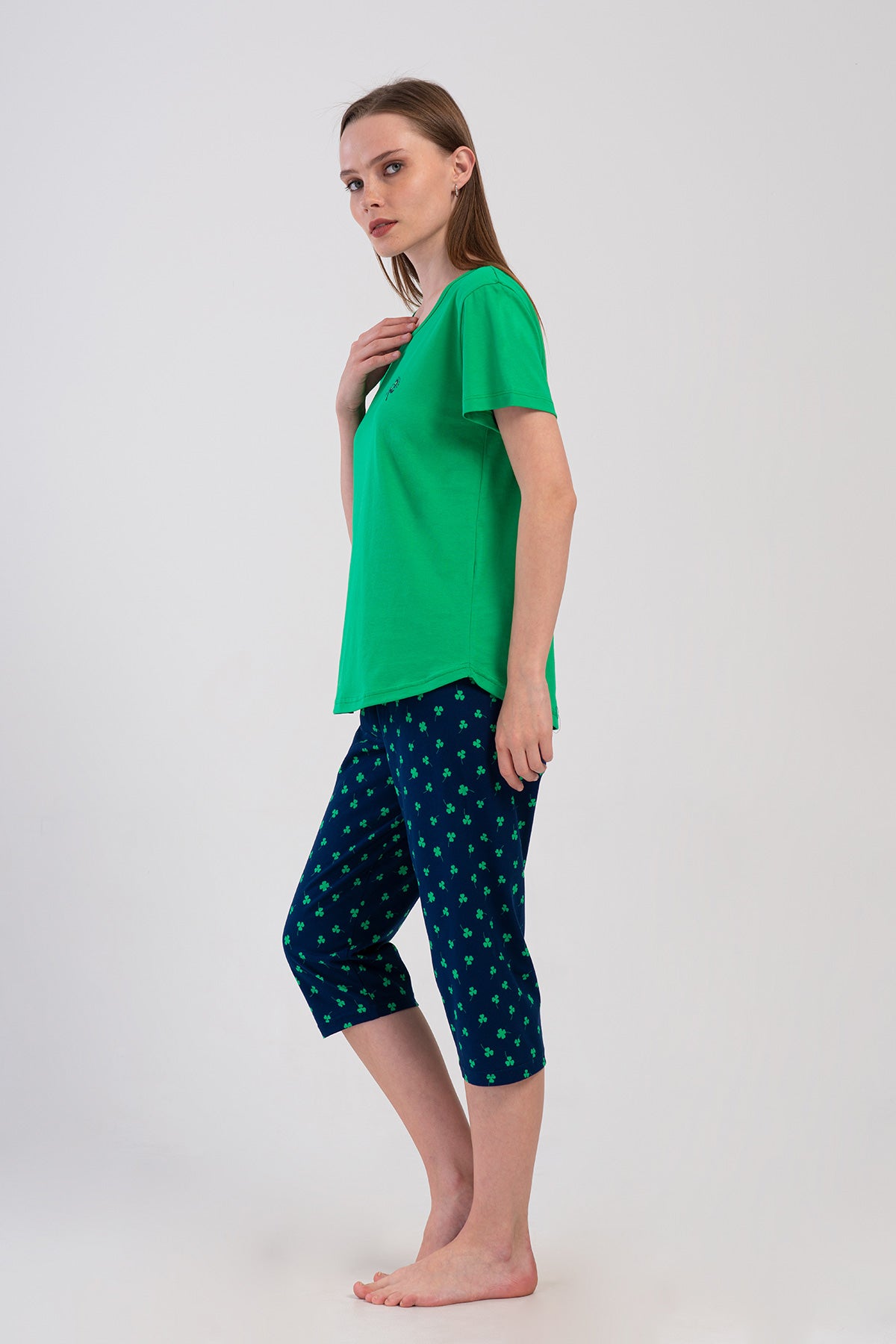 KADIN P.SUPREM O YAKA KISA KOL ETEGI OVAL KAPRI TAKIM