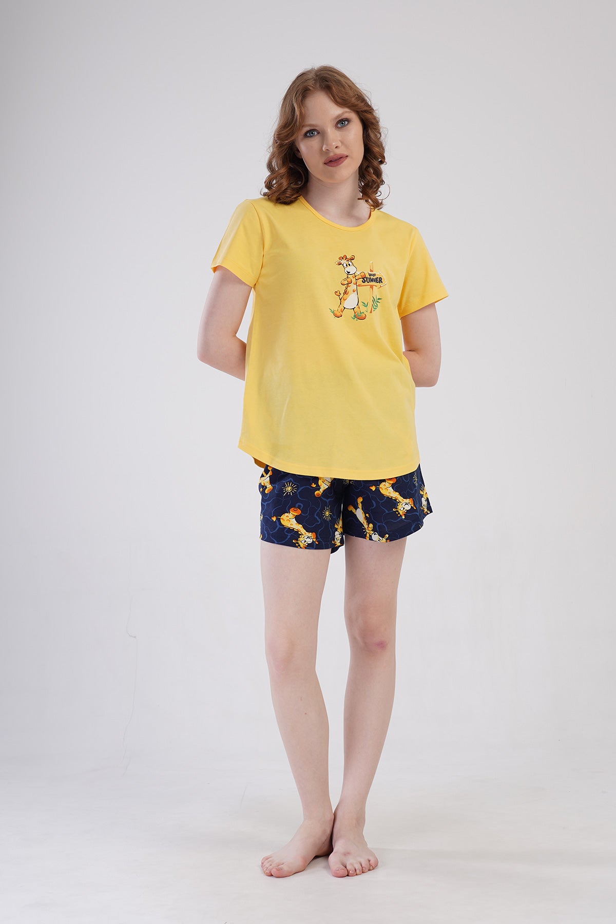 KADIN P.SUPREM O YAKA KISA KOL ETEGI OVAL SORT TAKIM