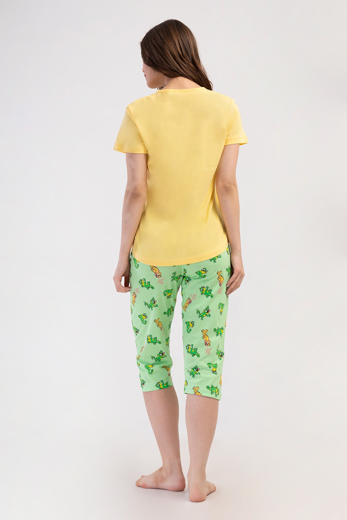 KADIN P.SUPREM O YAKA KISA KOL ETEGI OVAL KAPRI TAKIM