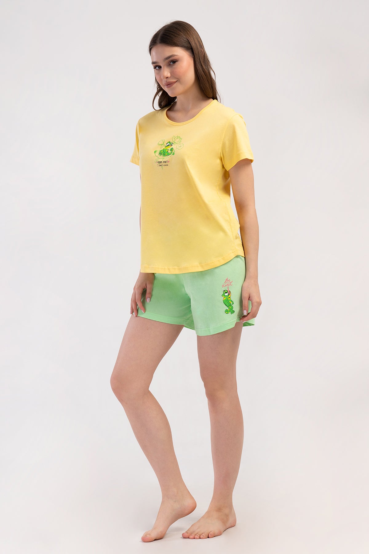 KADIN P.SUPREM O YAKA KISA KOL ETEGI OVAL SORT TAKIM