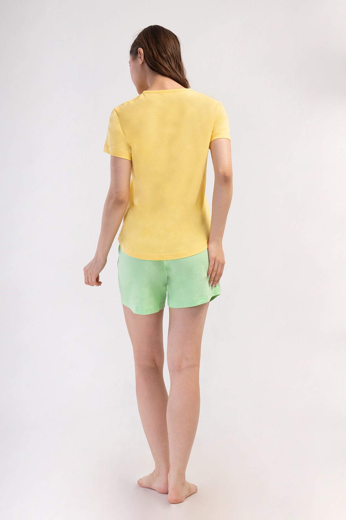 KADIN P.SUPREM O YAKA KISA KOL ETEGI OVAL SORT TAKIM