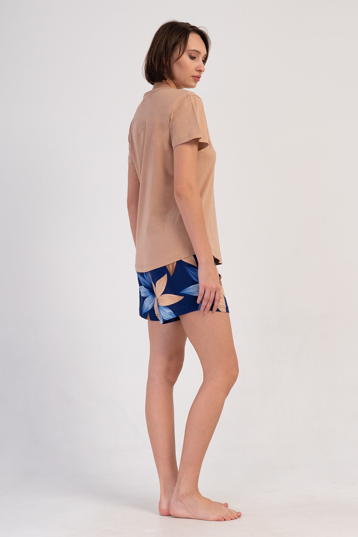 KADIN P.SUPREM O YAKA KISA KOL ETEGI OVAL SORT TAKIM