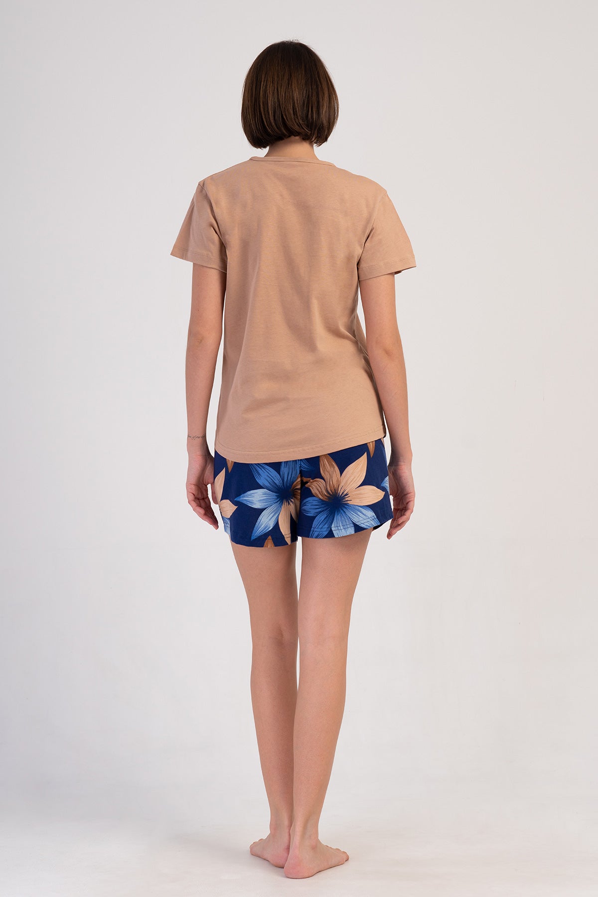 KADIN P.SUPREM O YAKA KISA KOL ETEGI OVAL SORT TAKIM