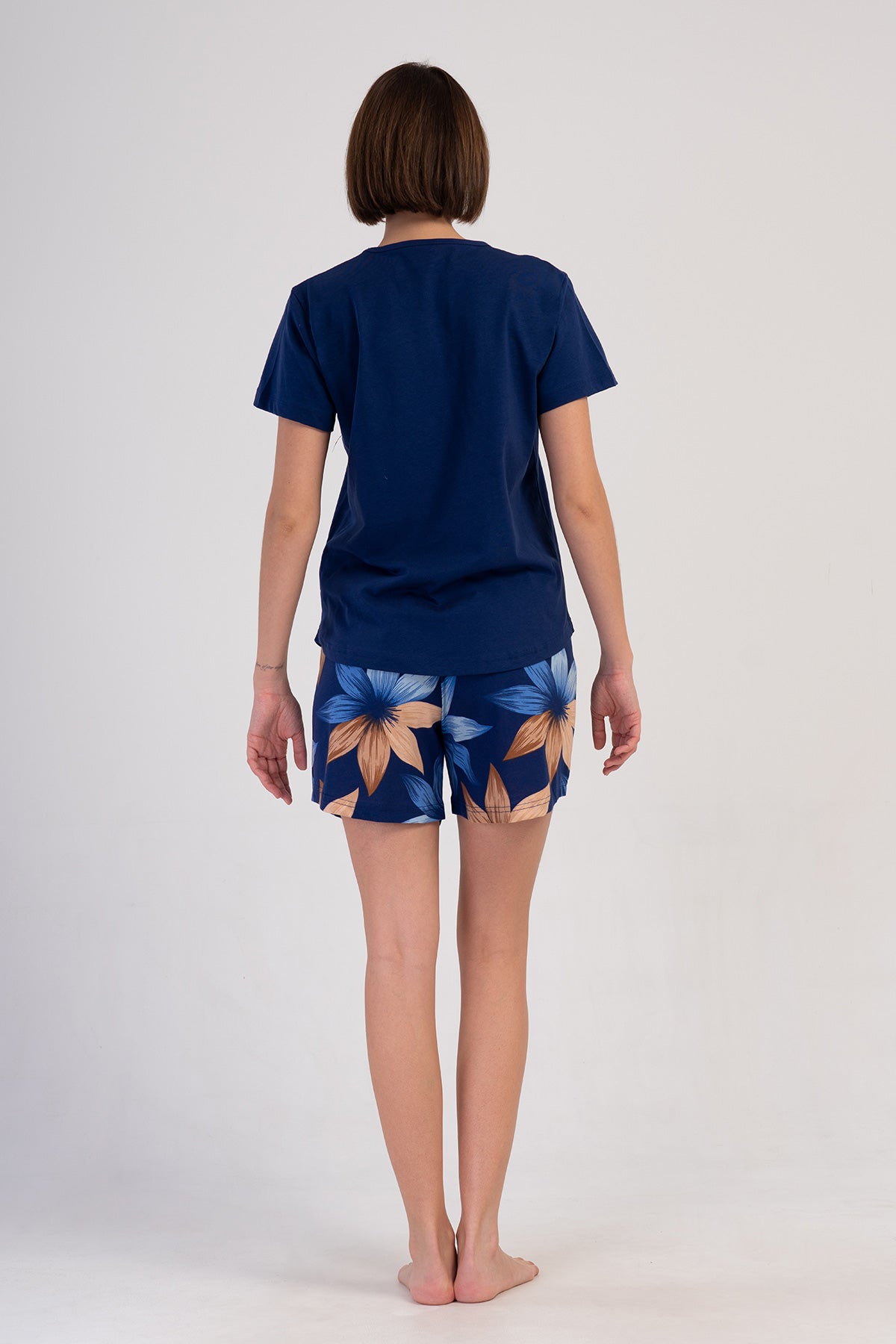 KADIN P.SUPREM XXL O YAKA KISA KOL ETEGI OVAL SORT TAKIM