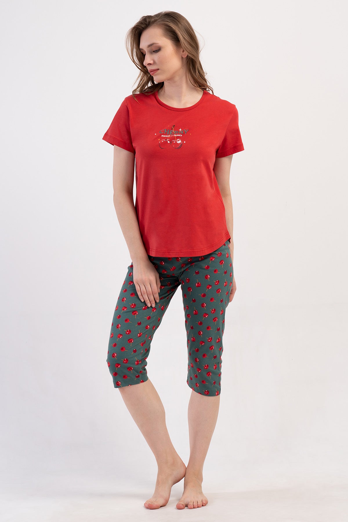 KADIN P.SUPREM O YAKA KISA KOL ETEGI OVAL KAPRI TAKIM