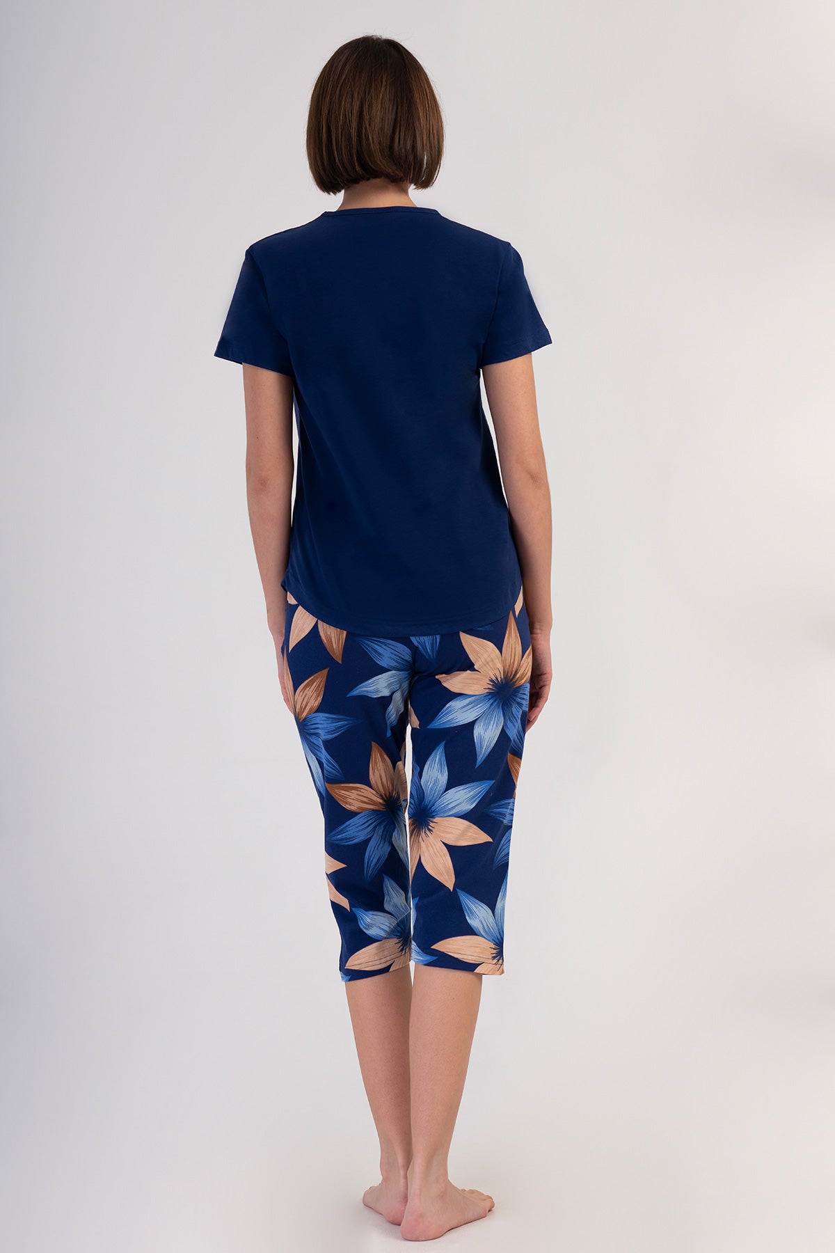 KADIN P.SUPREM O YAKA KISA KOL ETEGI OVAL KAPRI TAKIM