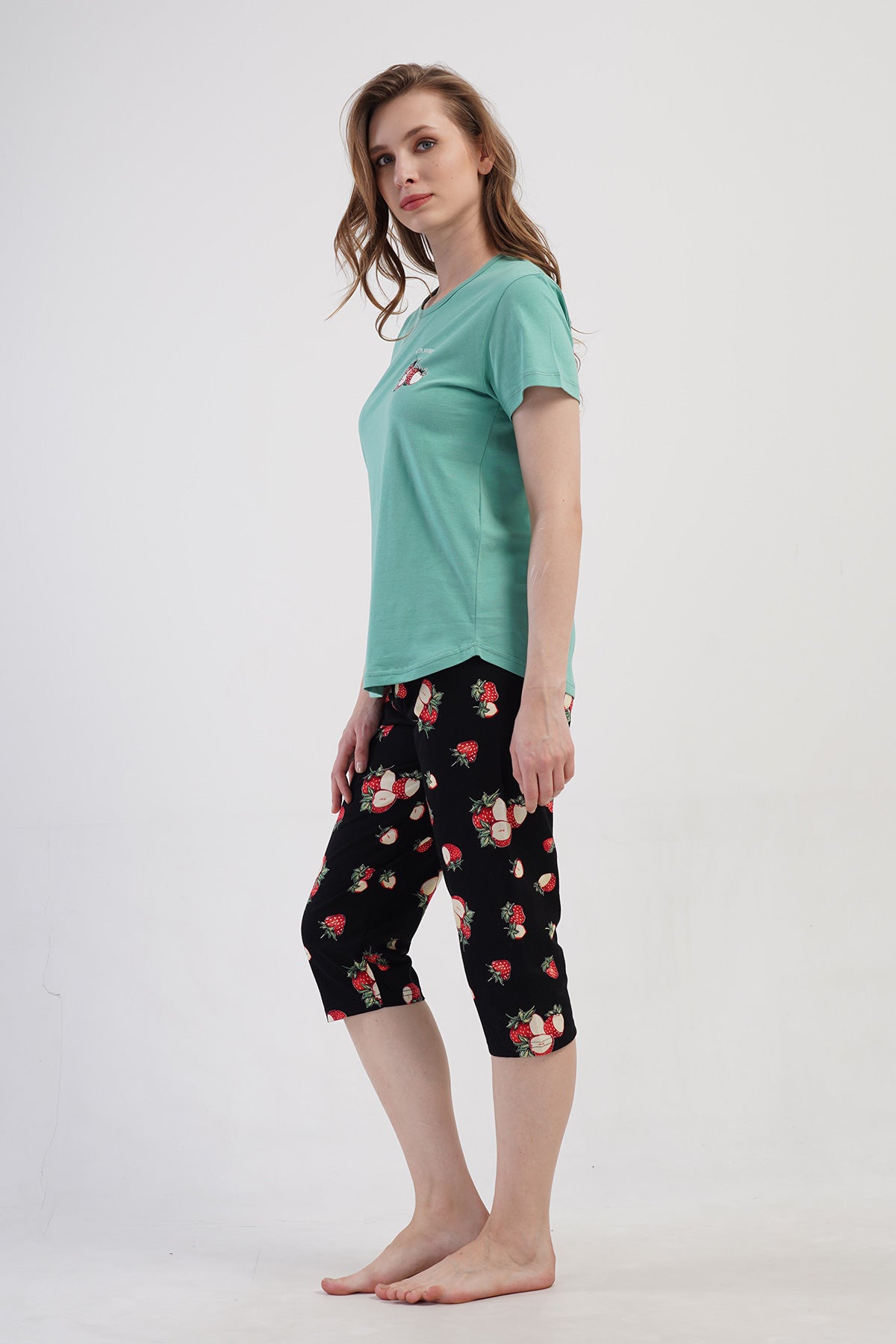 KADIN P.SUPREM O YAKA KISA KOL ETEGI OVAL KAPRI TAKIM