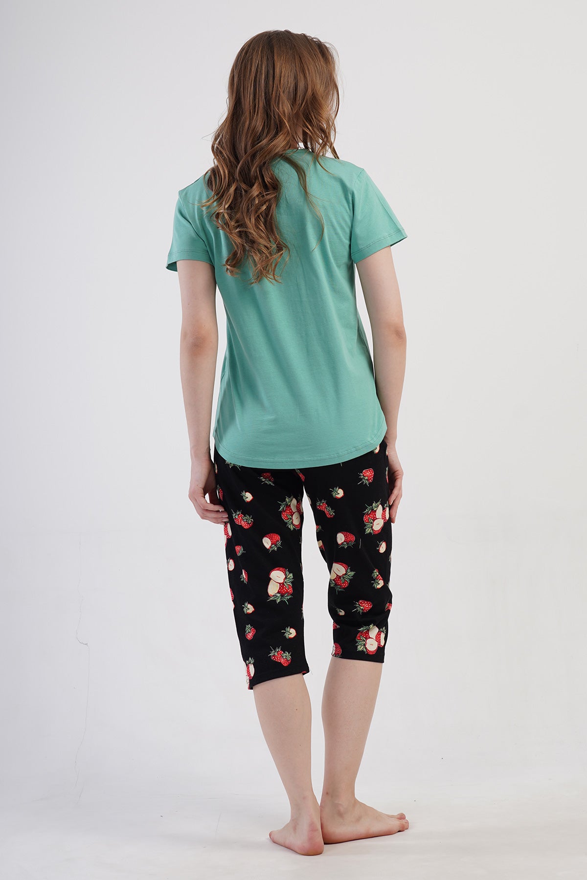 KADIN P.SUPREM O YAKA KISA KOL ETEGI OVAL KAPRI TAKIM