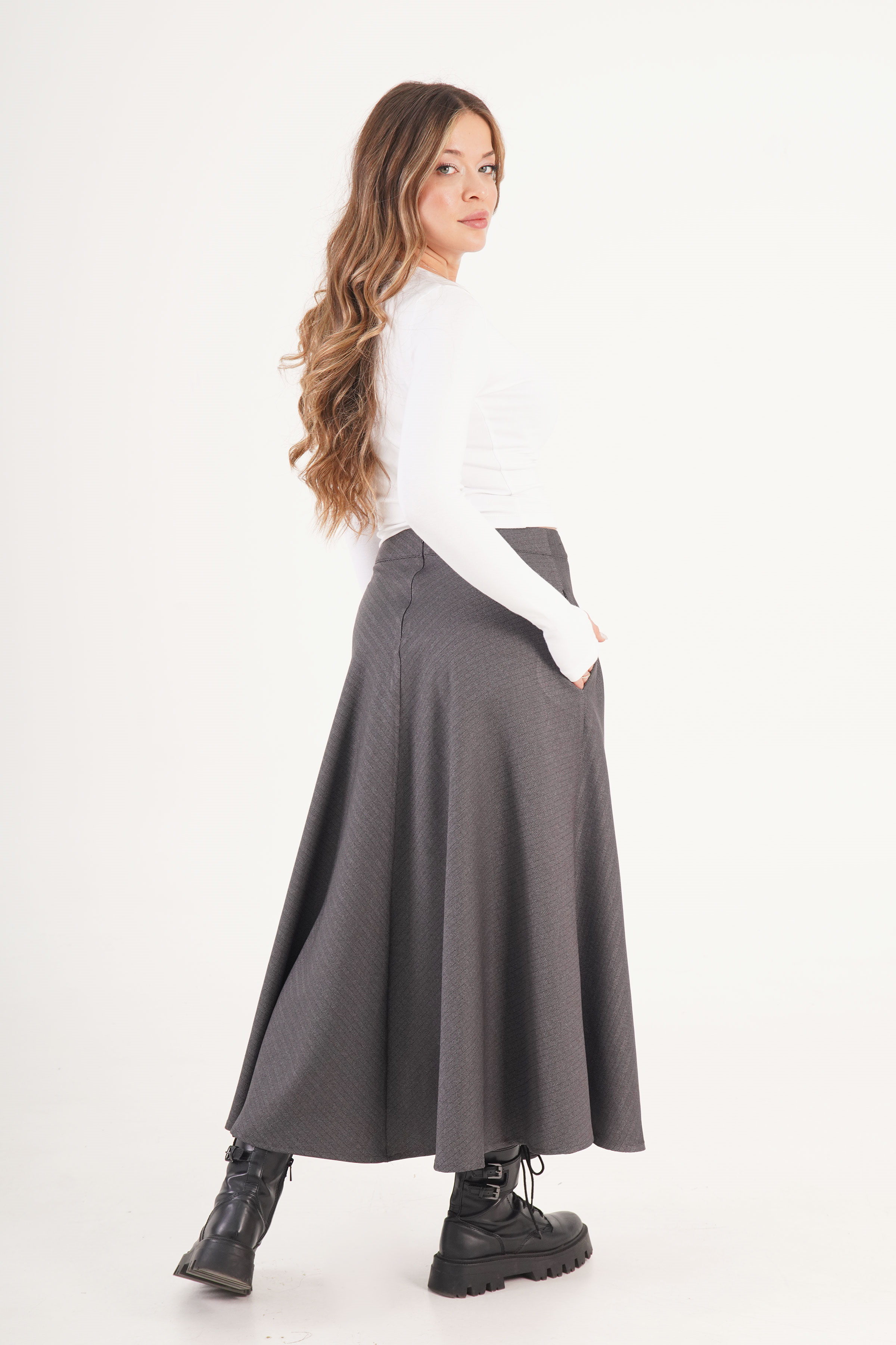 Balık Sırtı Desen Volan Kesim Toptan Antrasit Etek