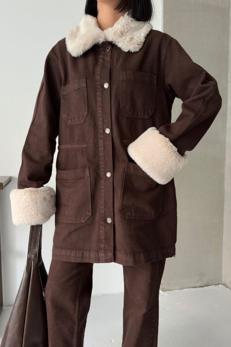 Kol ve Yakası Kürk Detaylı Orta Boy Kot Ceket Kahverengi