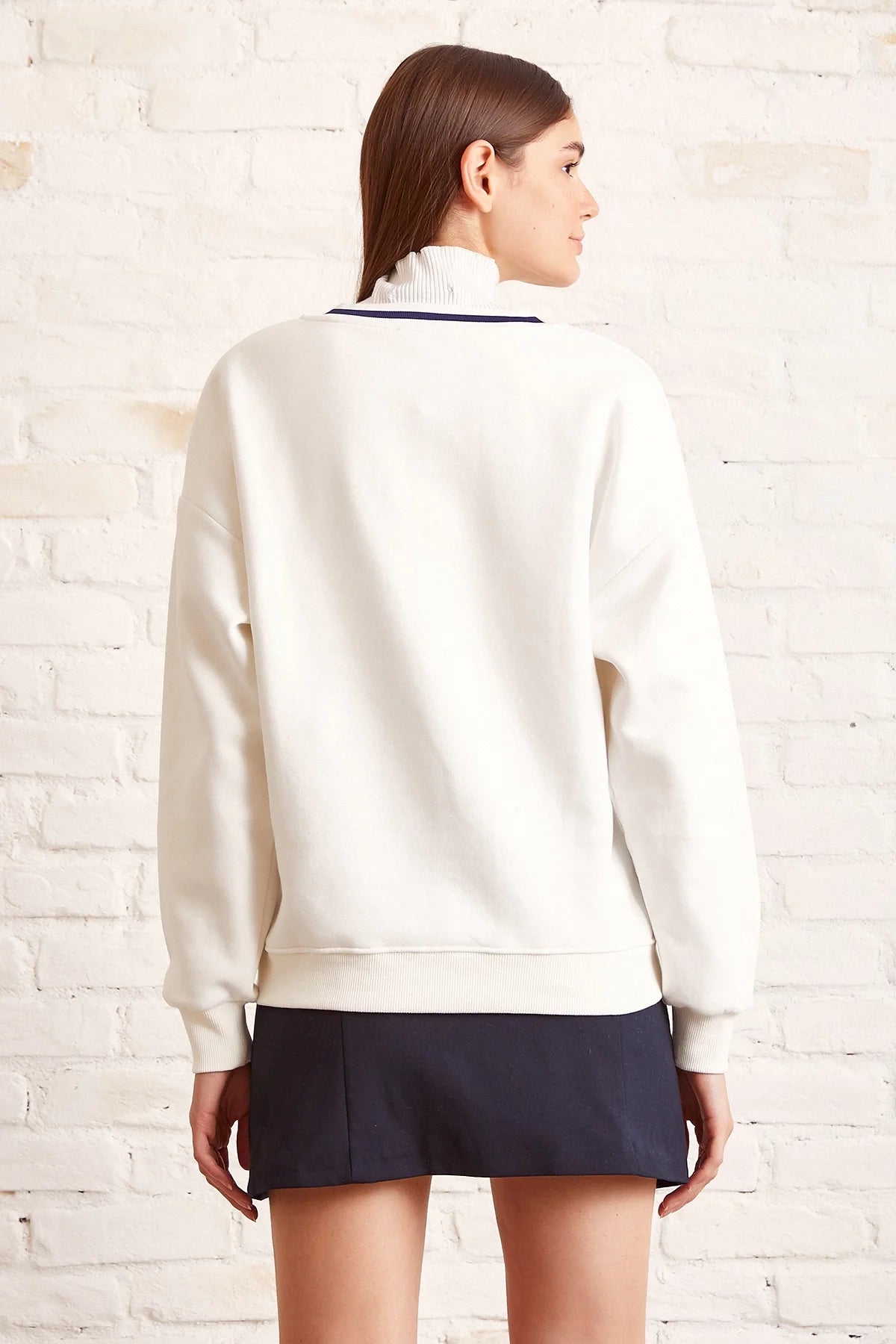 V Yaka Oversize Sweatshirt - Ekru