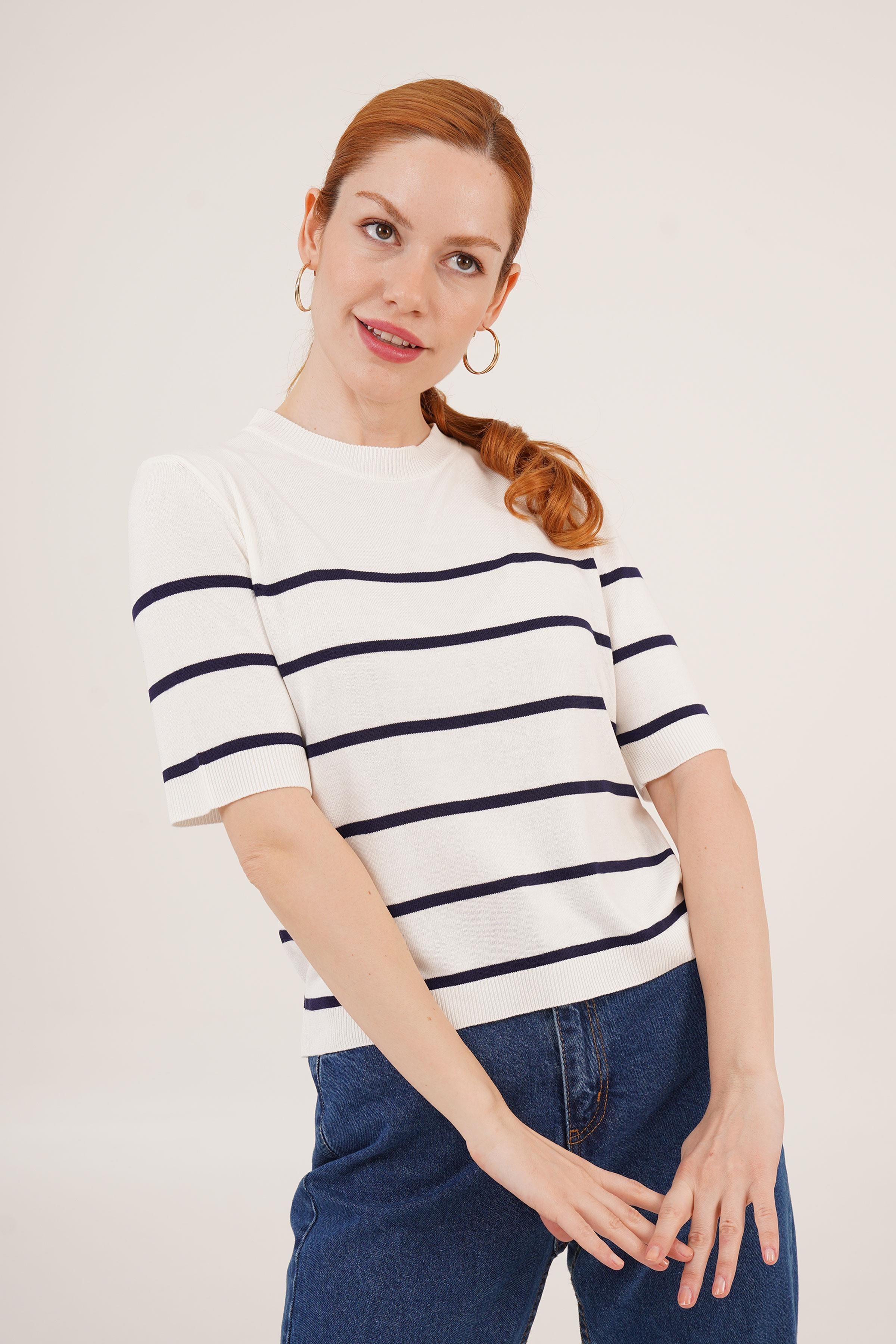 Çizgili Kısa Kol Beyaz Lacivert Toptan Bluz