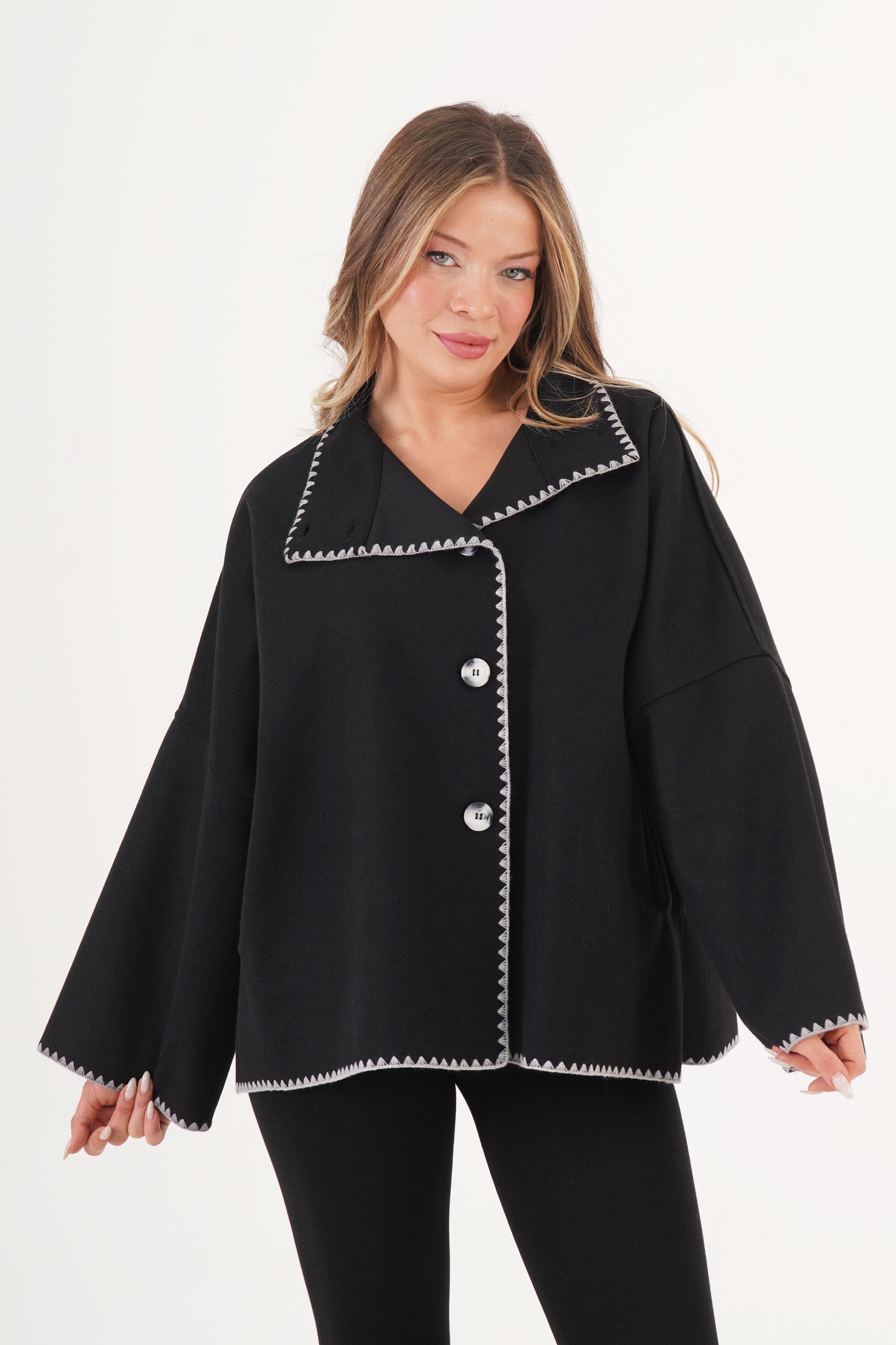 Kroşatalı Düğmeli Toptan Siyah Panço