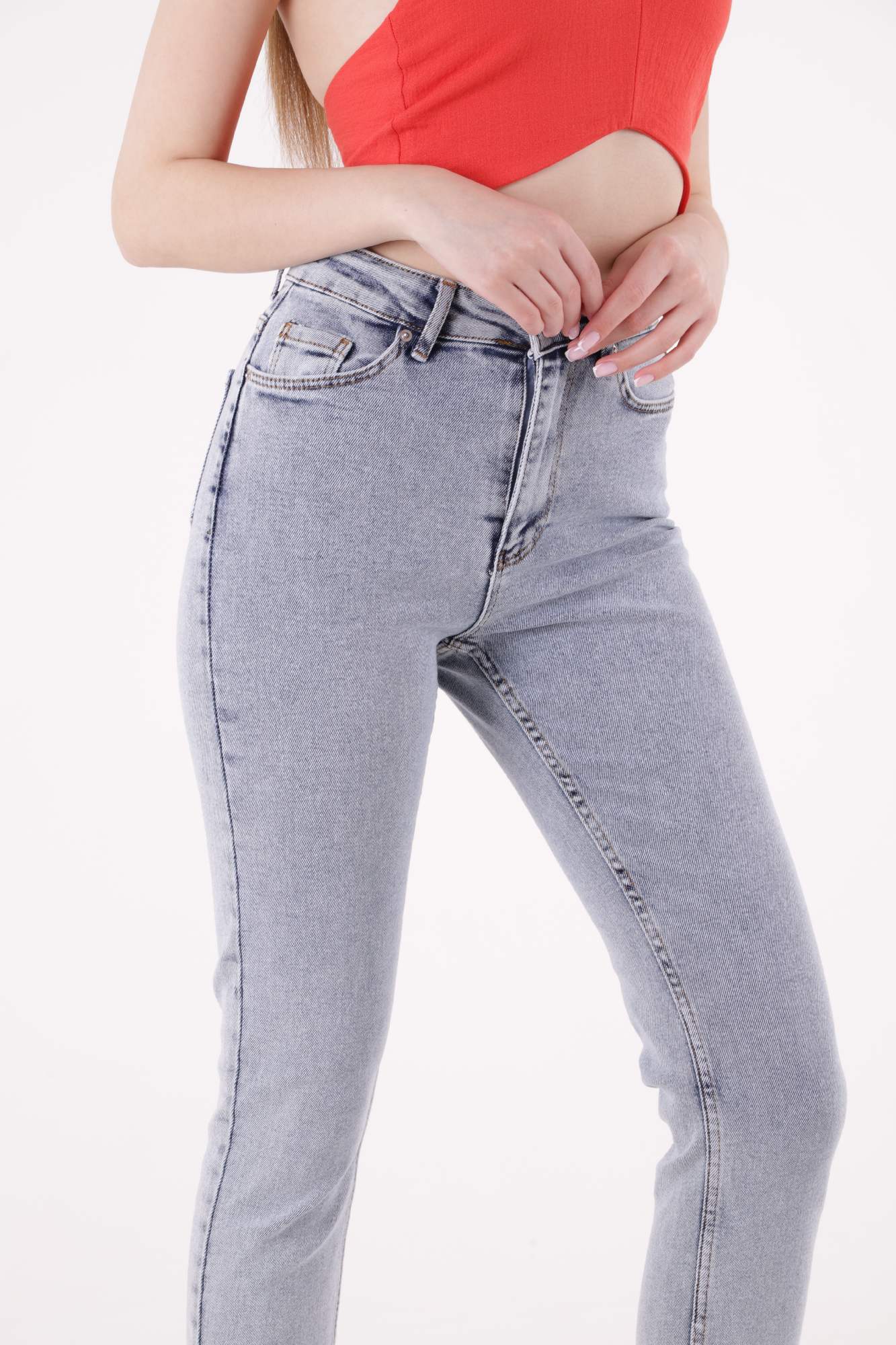 Dikişsiz Paça Mom Fit Kot Pantolon - Kar Yıkama Açık Mavi - (26-28) - 2