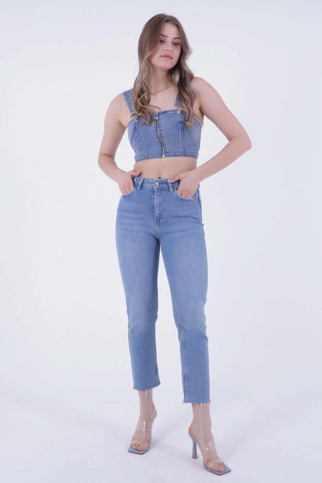 Dikişsiz Paça Mom Fit Kot Pantolon Açık Mavi Kot