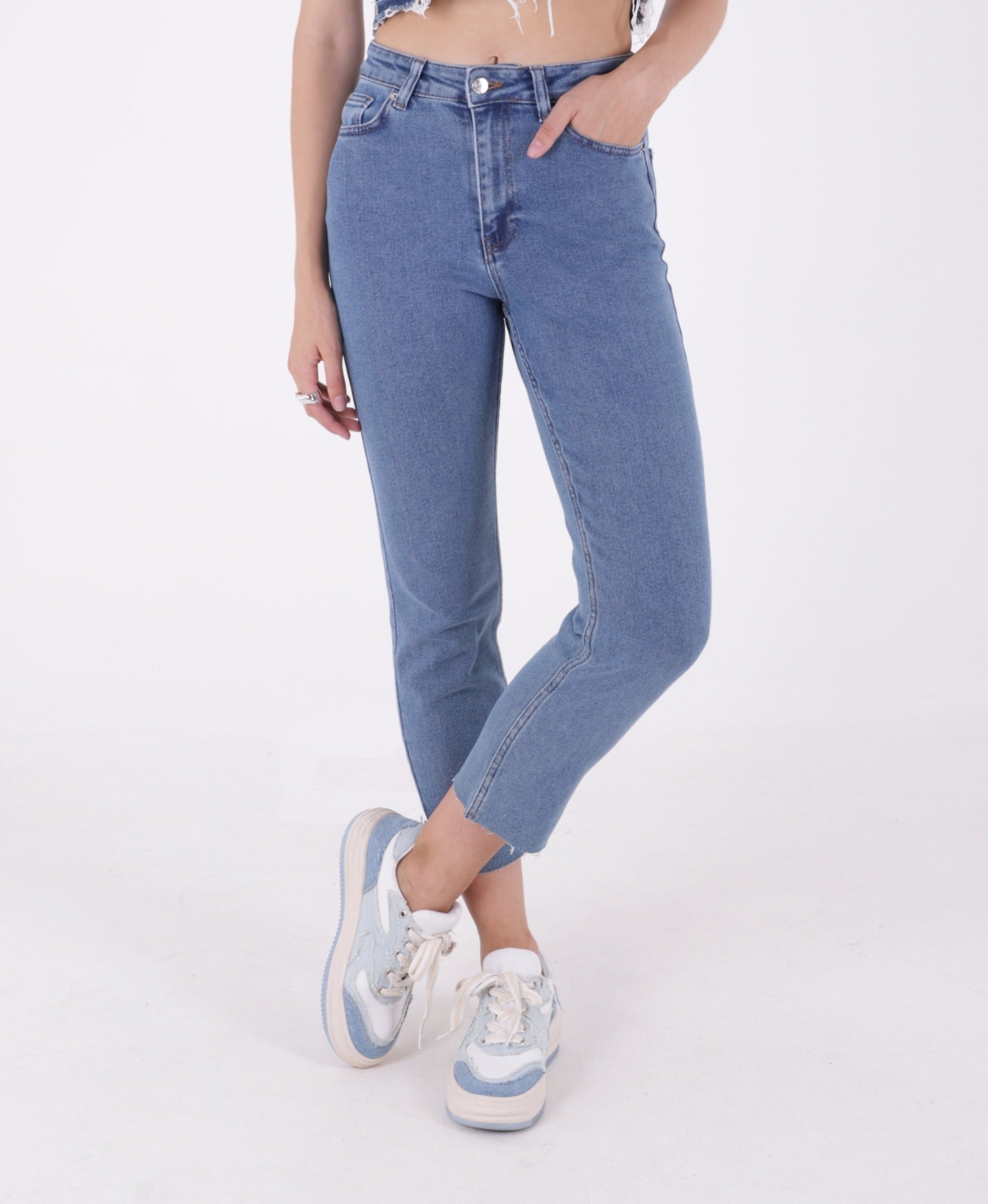 Dikişsiz Paça Mom Fit Kot Pantolon - Düz Orta Mavi Rins - (26-29) - 2