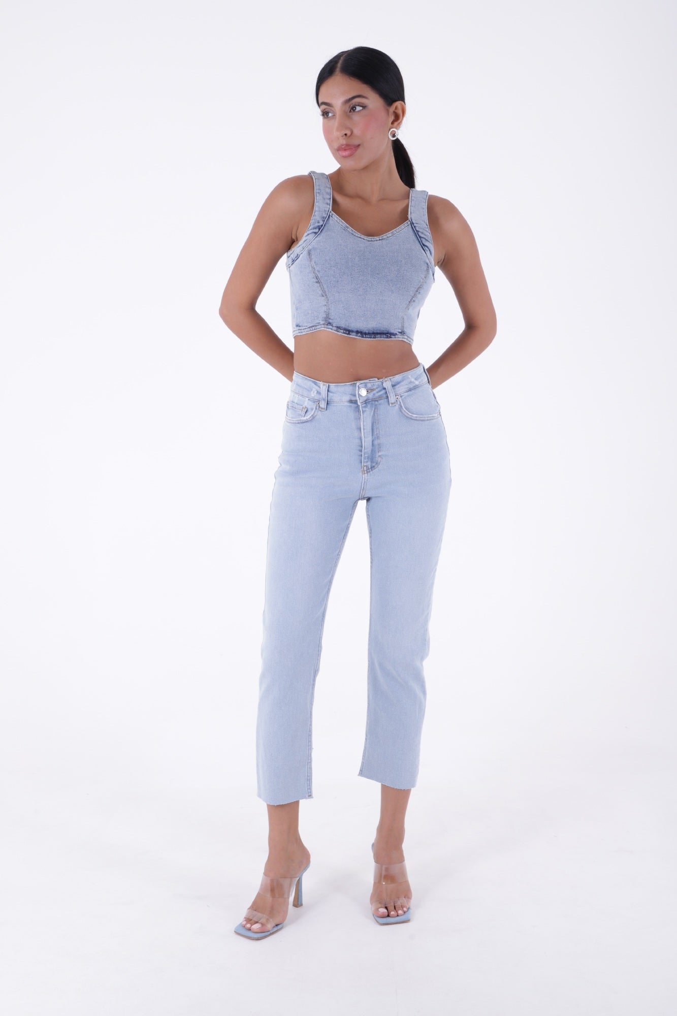 Dikişsiz Paça Mom Fit Kot Pantolon Buz Mavisi ve Tintli