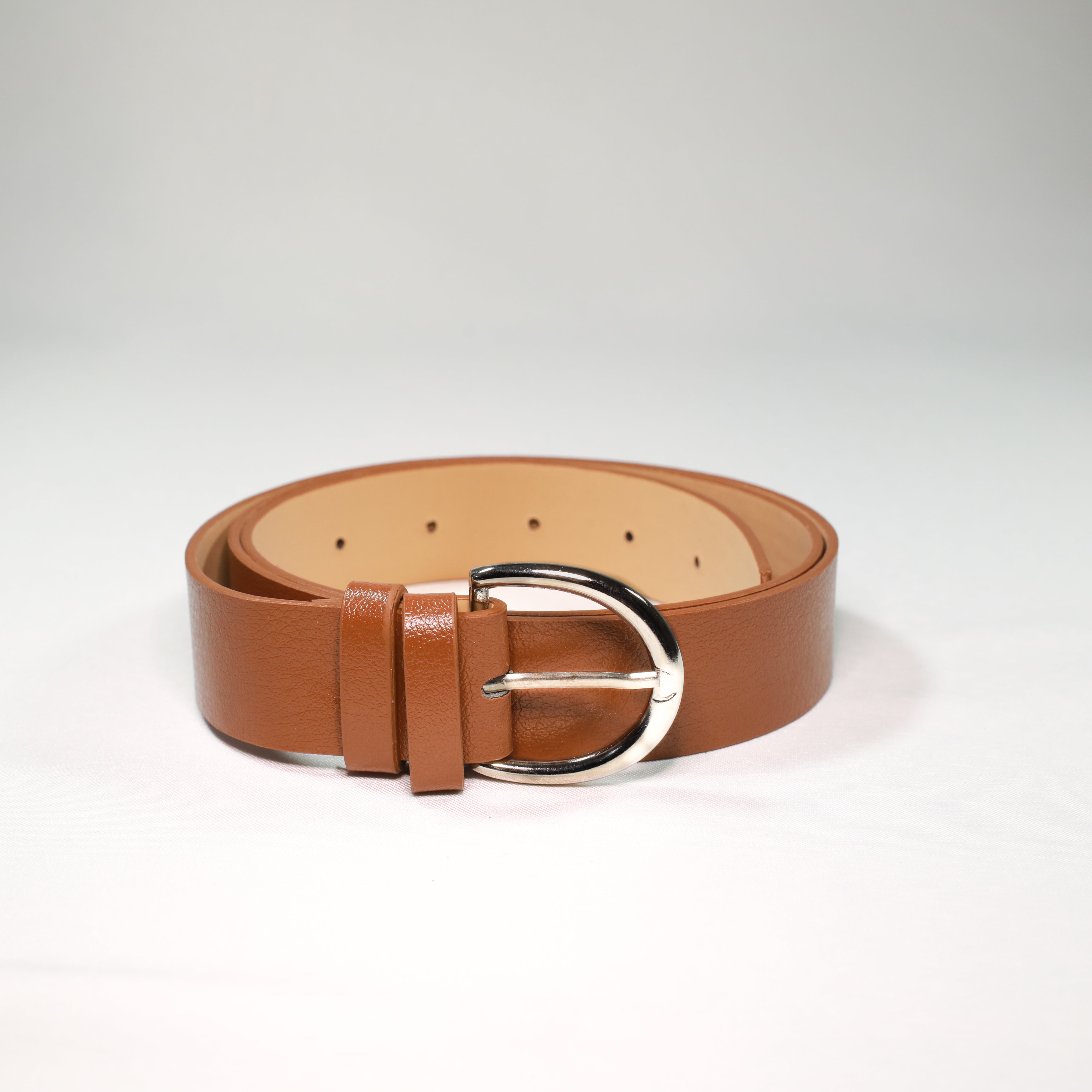 Basic Women's Buckled Belt