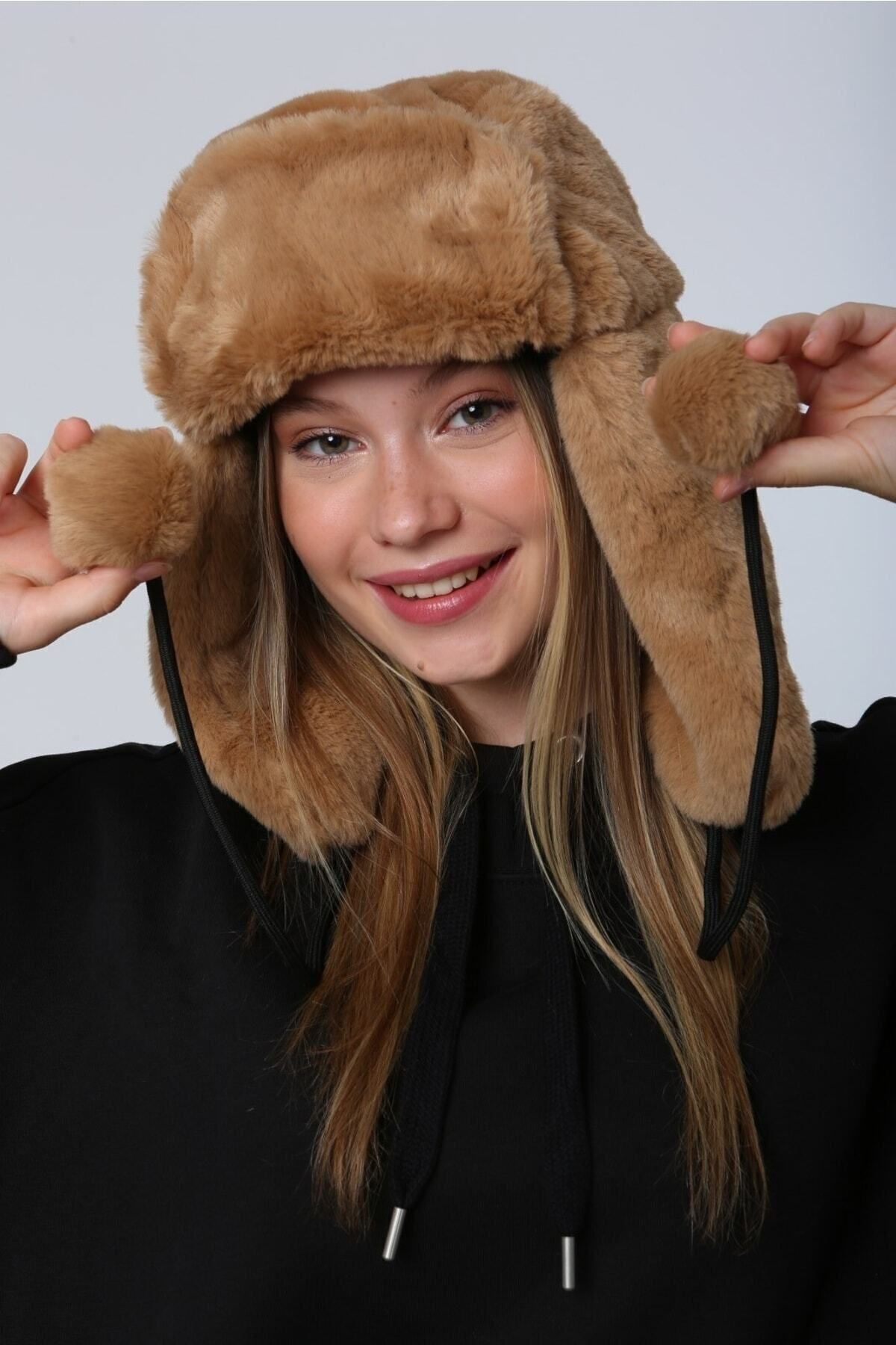 Kadın Camel Ponponlu Kürklü Kulaklıklı Peluş Şapka Bere Bere1103