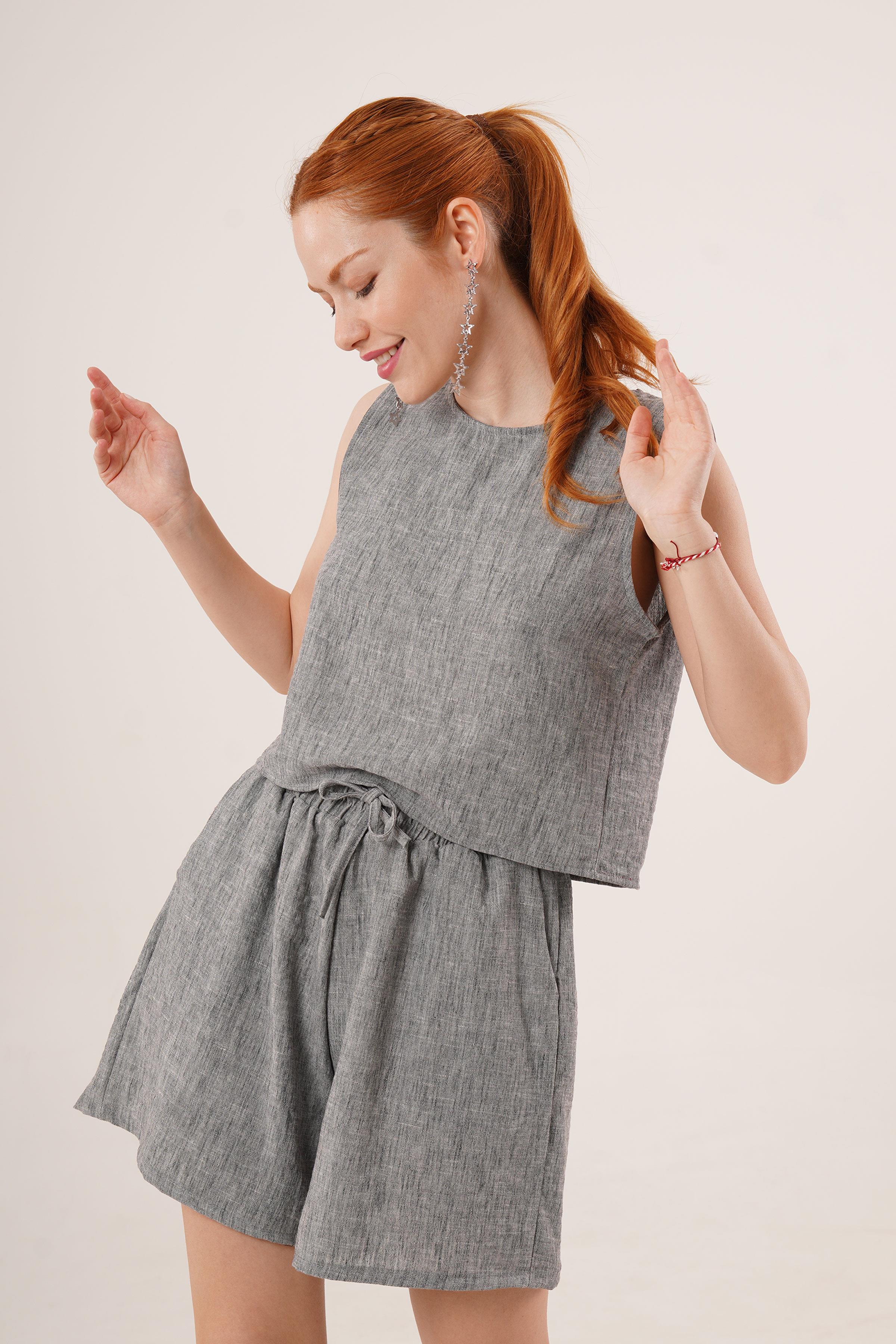 Arkası Düğme Detaylı Bluz Ve Cepli Şort İkili Toptan Antrasit Takım