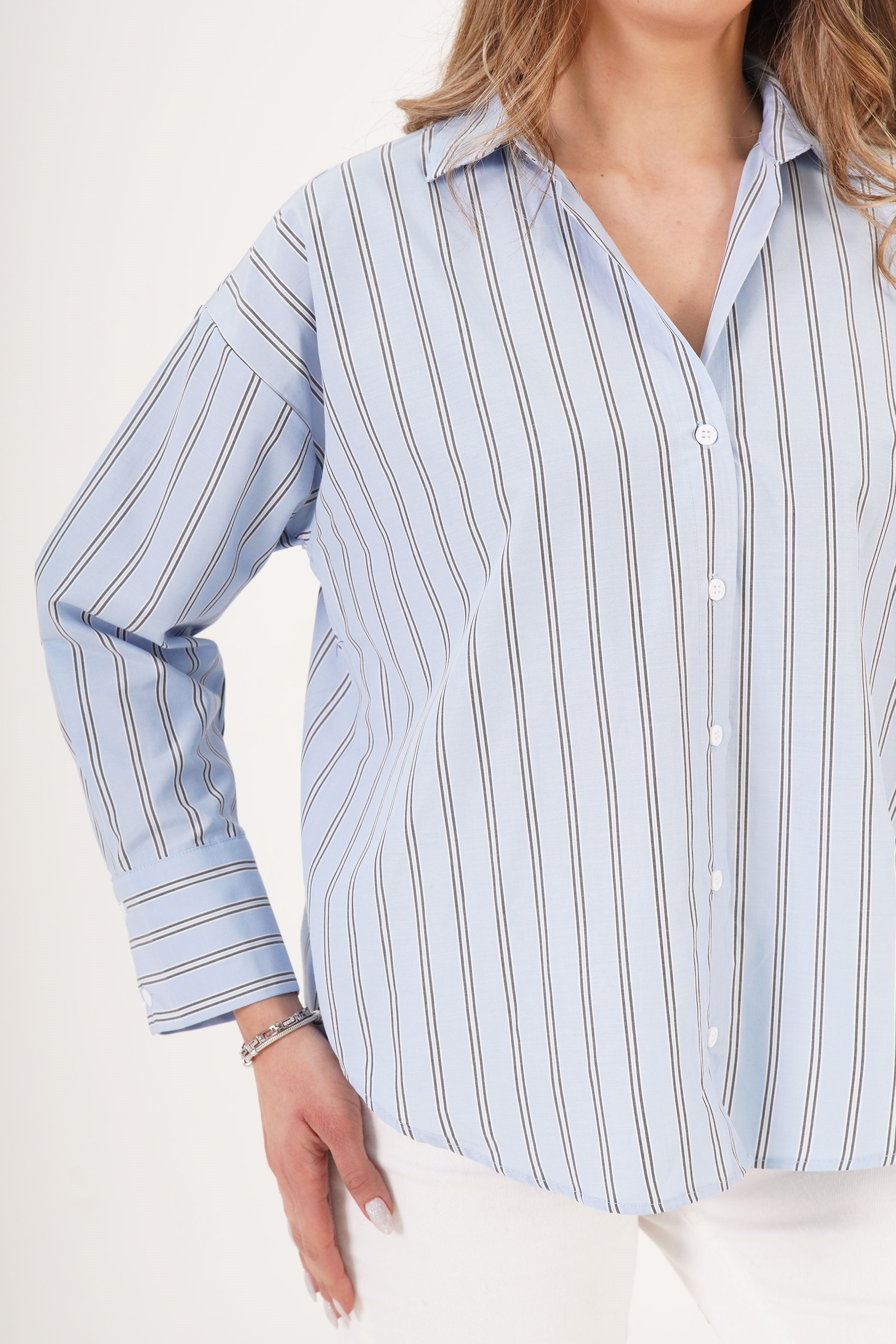 Çizgili Sırt Yırtmaçlı Toptan Mavi Gömlek