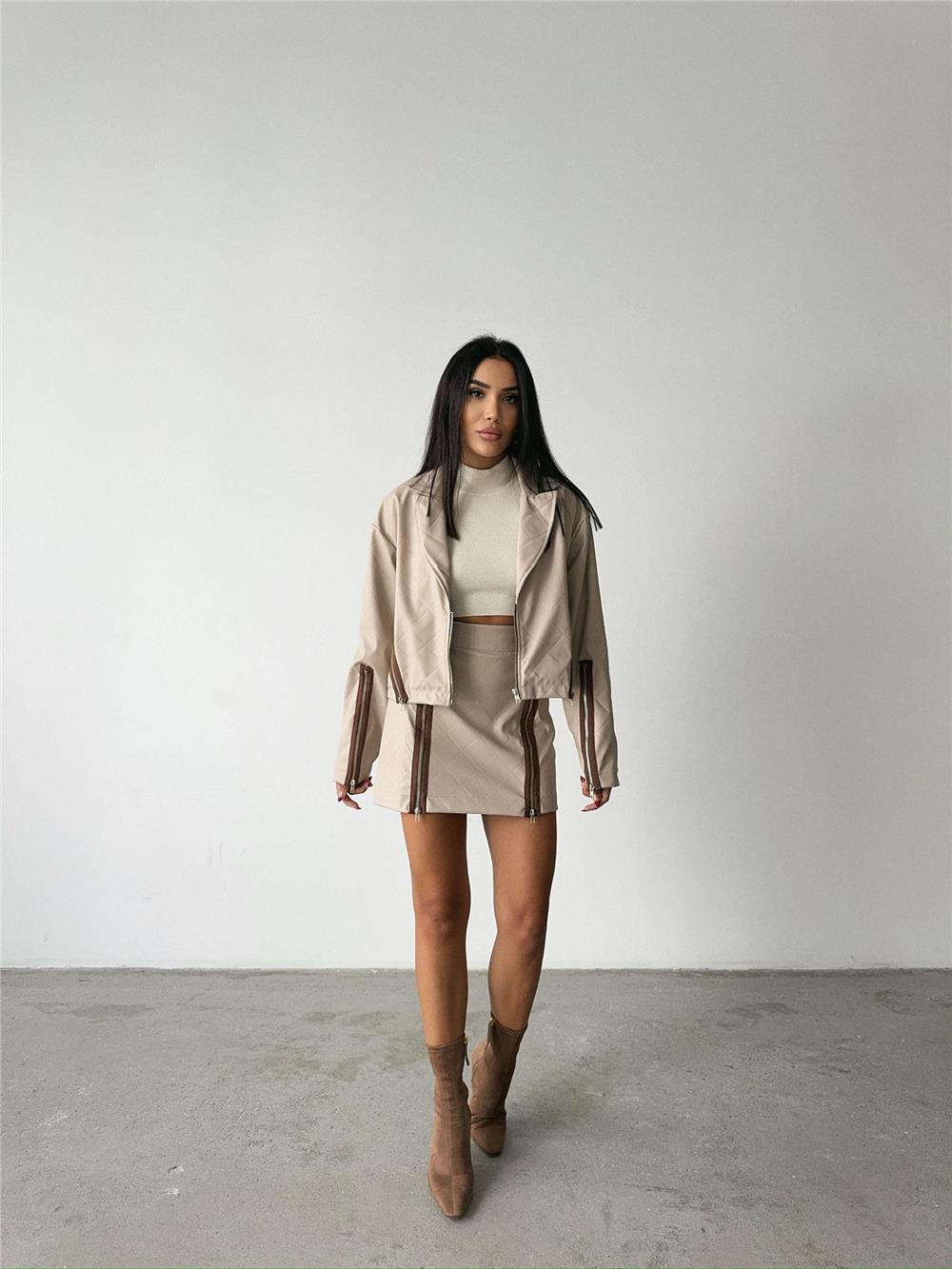 BAKLAVA DERİ CROP CEKET FERMUAR AKSESUAR DETAYLI - Bej