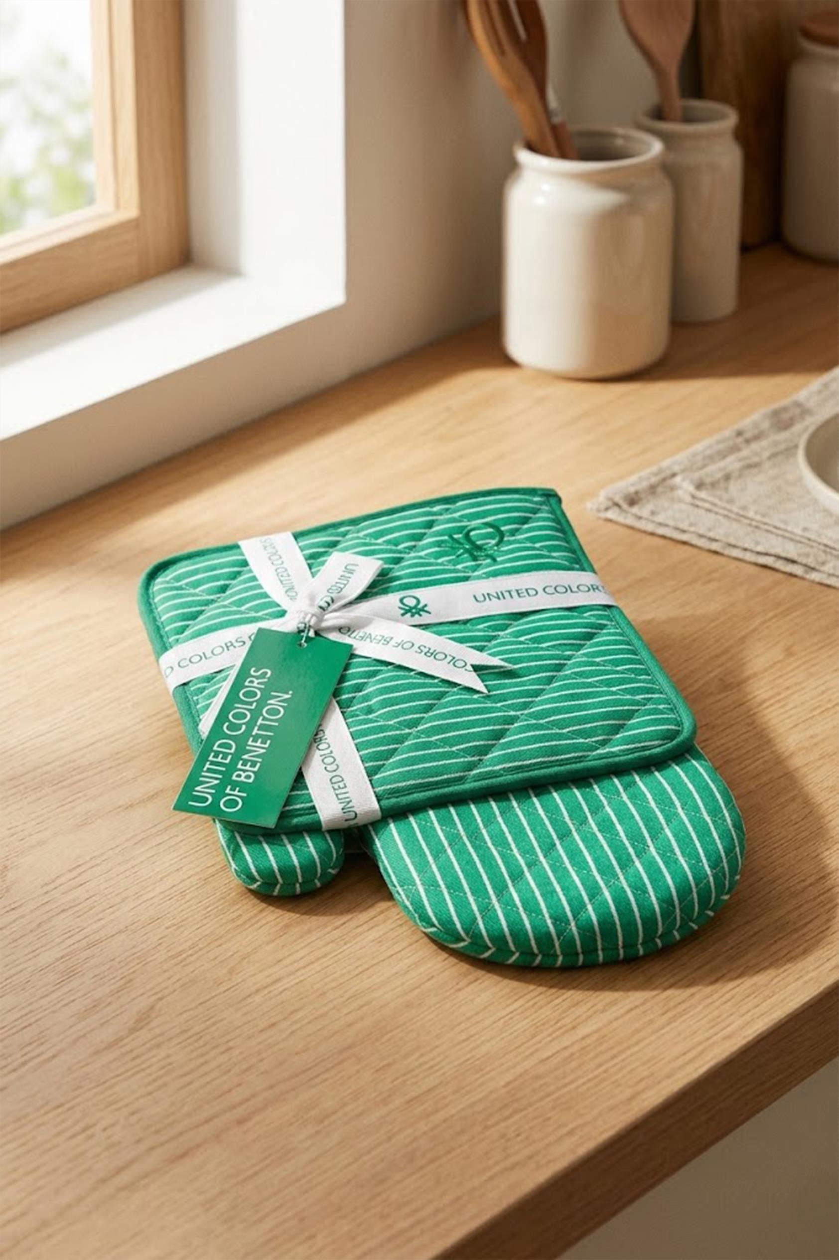 Be-28454-Gr %100 Pamuk Yeşil Çizgili 17*30 Cm-20*20 Cm (Eldiven Ve Tutaç) Mutfak Seti