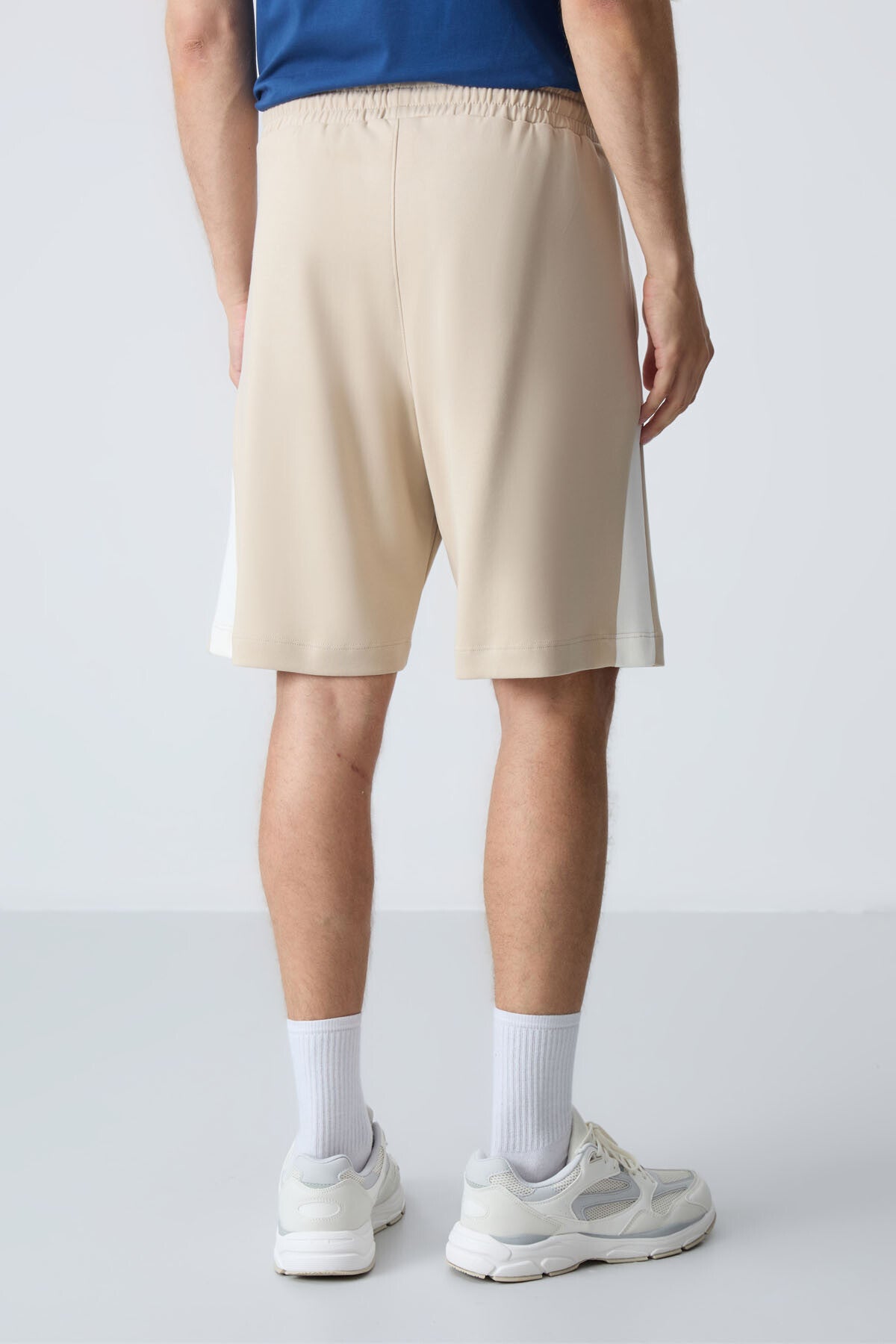Bej Pamuklu Kalın Yumuşak Dokulu Standart  Fit Basic Erkek Şort  - 81280