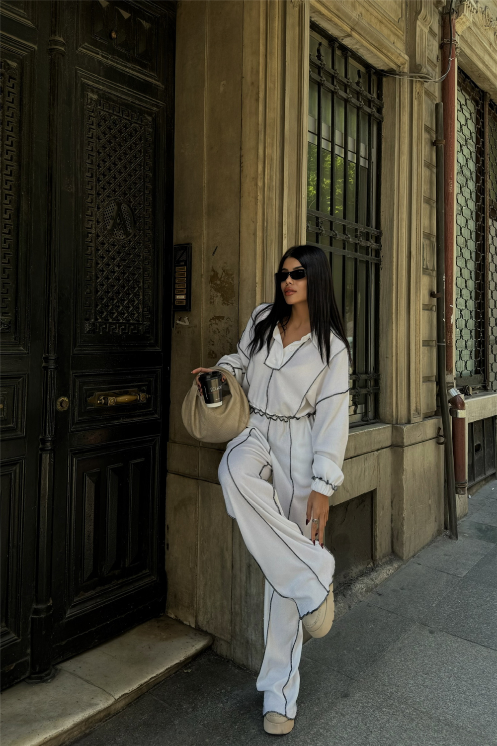 BİYELİ BLUZ PANTOLON TAKIM ŞÖNİL KUMAŞ - Beyaz